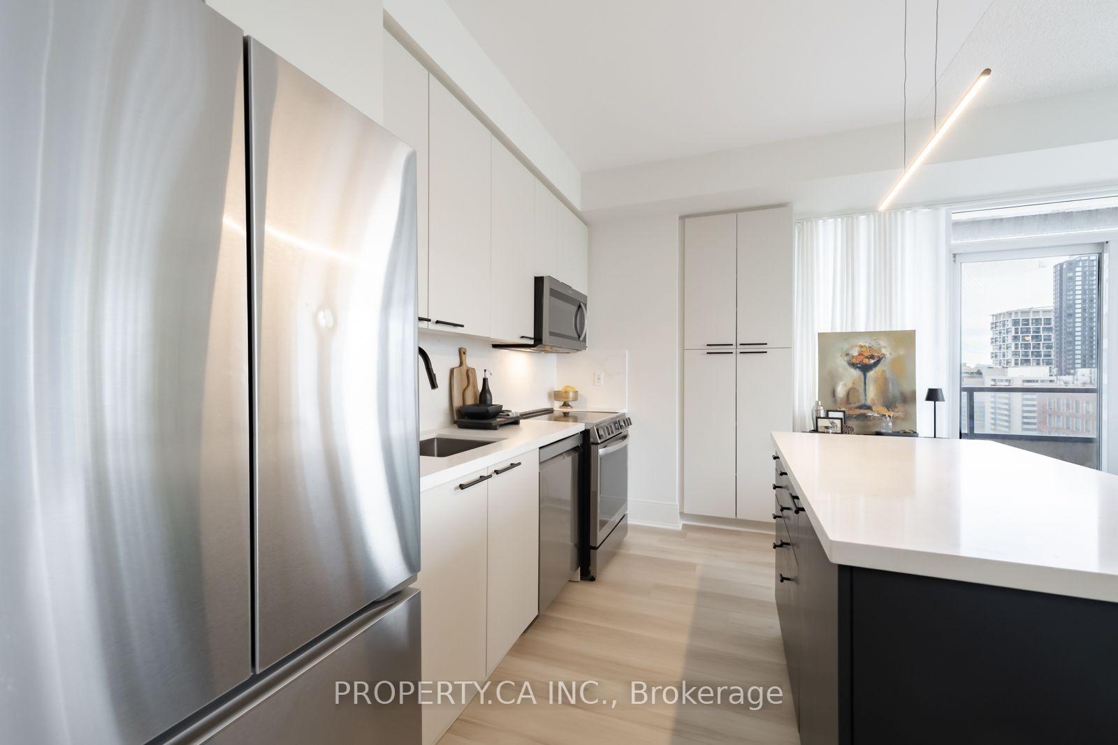 70 Roehampton Avenue 1415, Toronto Unit: 1415