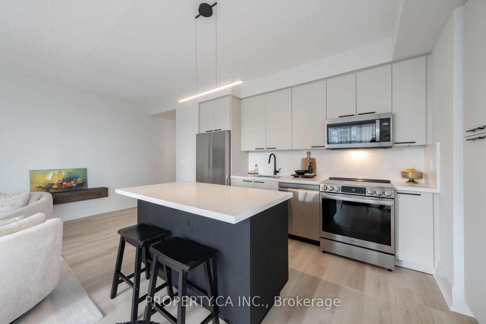 70 Roehampton Avenue 1415, Toronto Unit: 1415