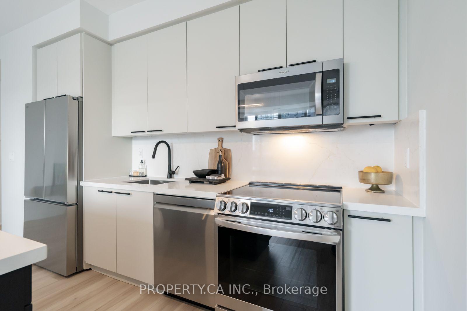 70 Roehampton Avenue 1415, Toronto Unit: 1415
