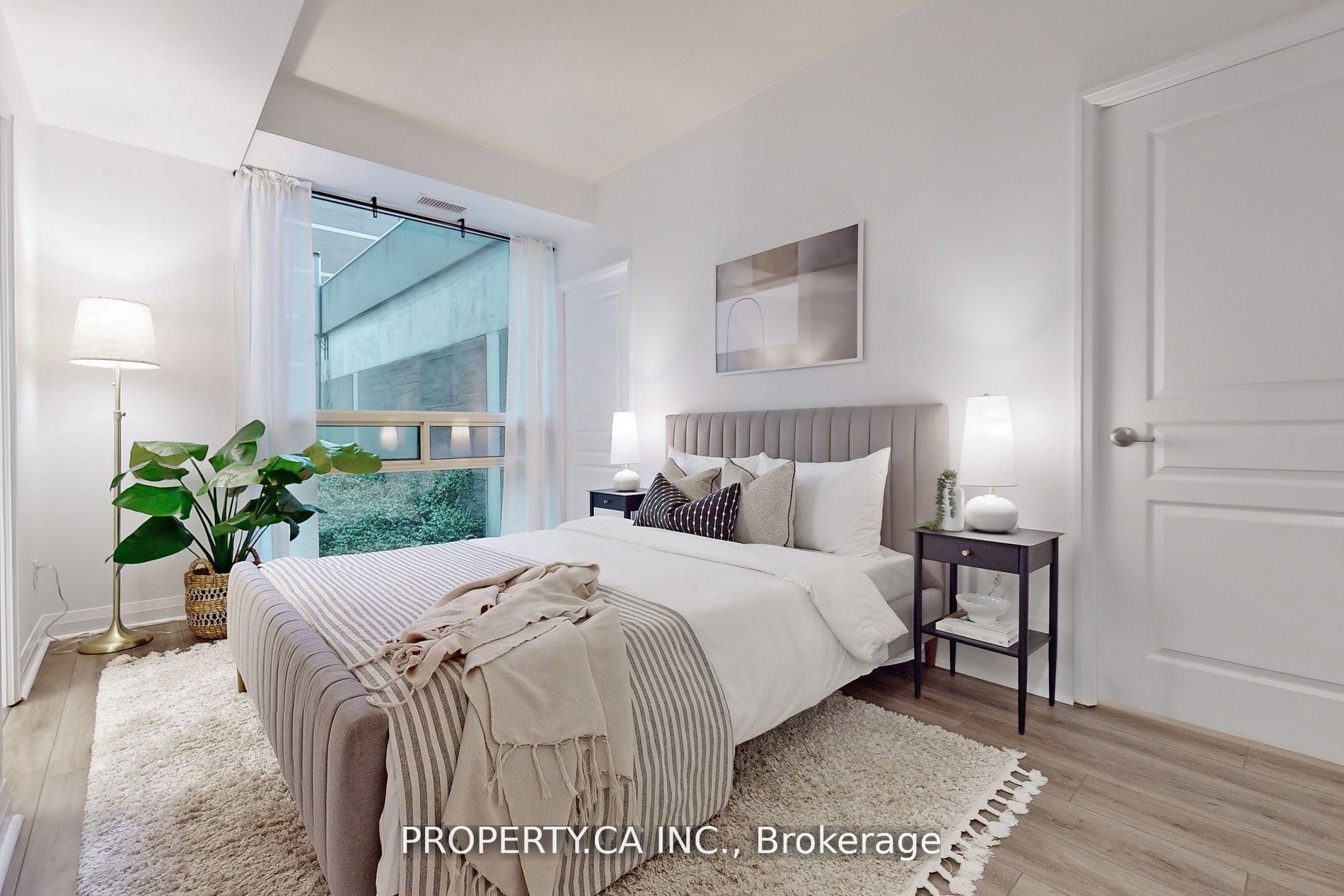 1121 Bay Street 301, Toronto Unit: 301