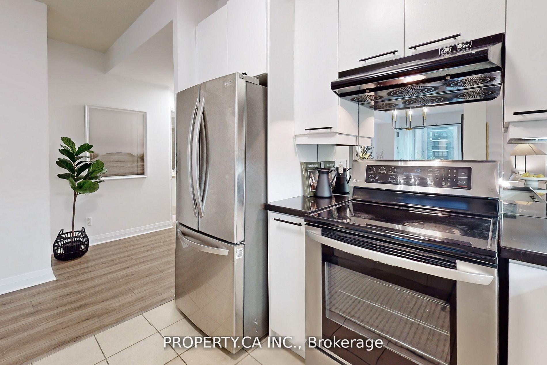 1121 Bay Street 301, Toronto Unit: 301
