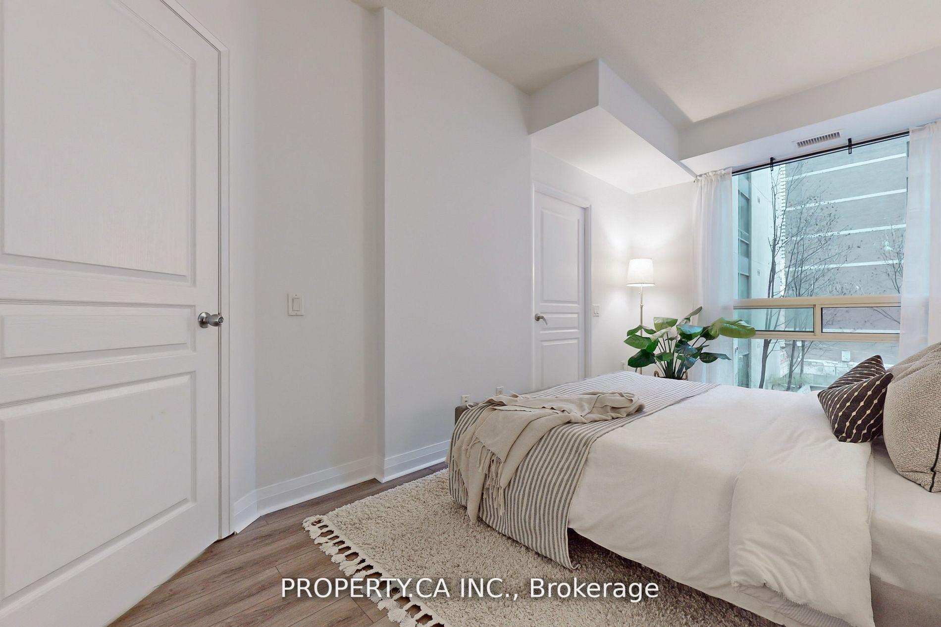 1121 Bay Street 301, Toronto Unit: 301
