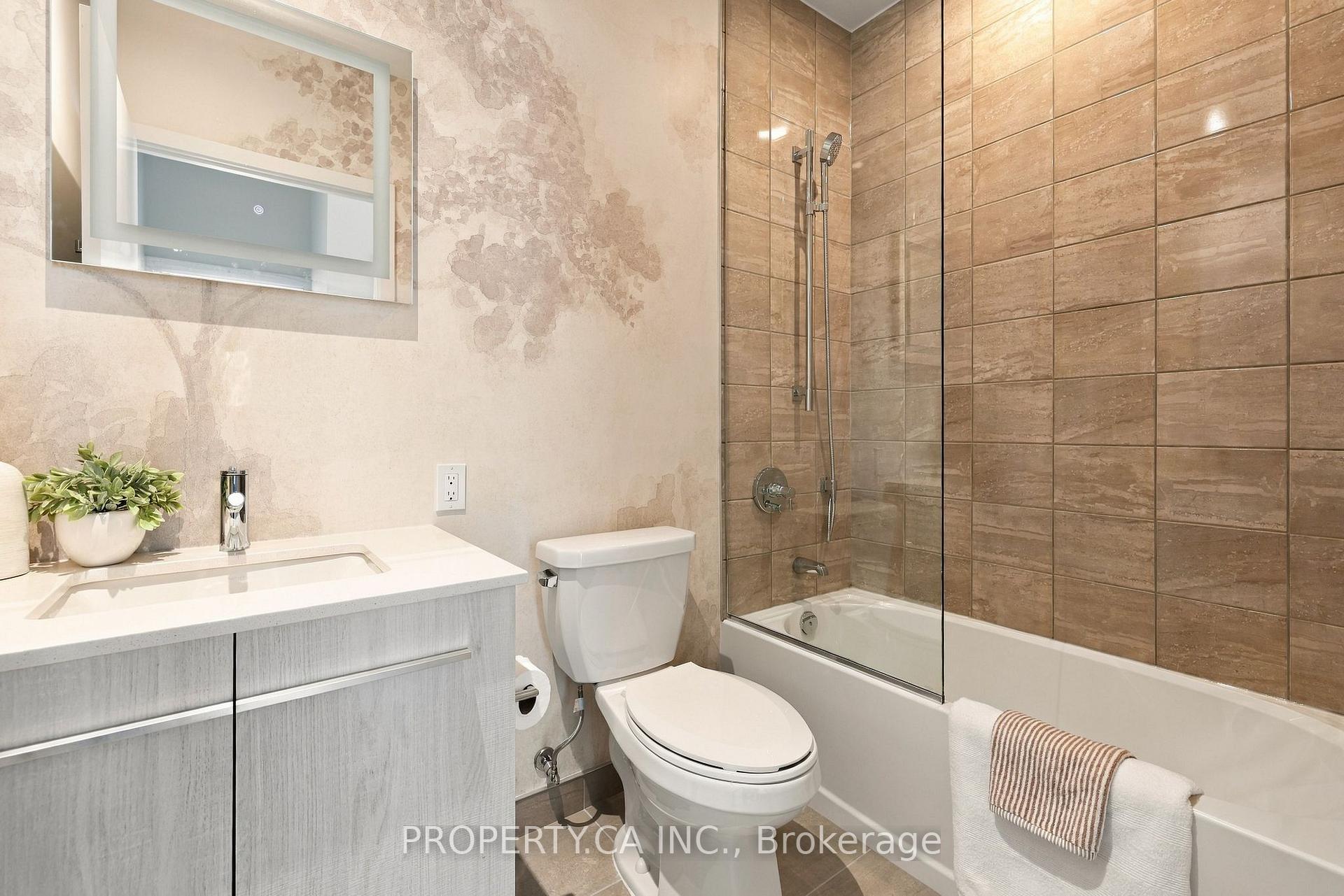 8 Cumberland Street 5104, Toronto Unit: 5104