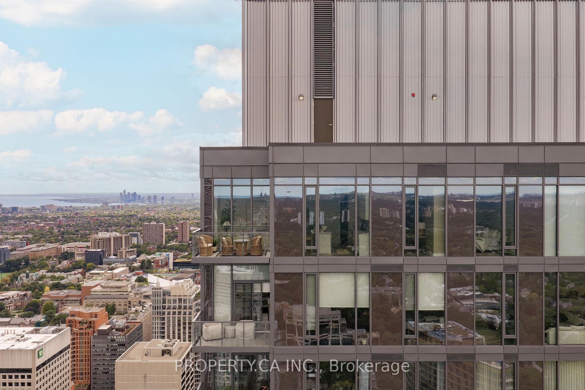 8 Cumberland Street 5104, Toronto Unit: 5104