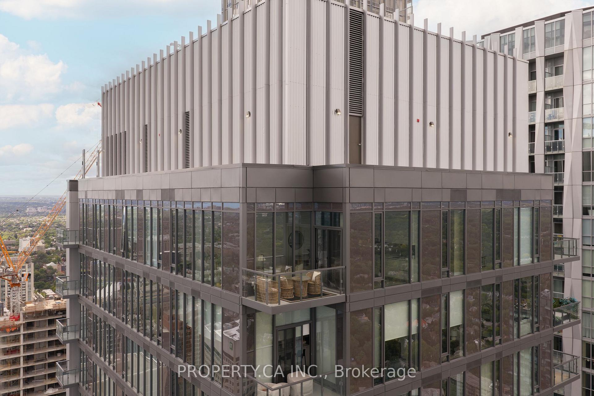 8 Cumberland Street 5104, Toronto Unit: 5104