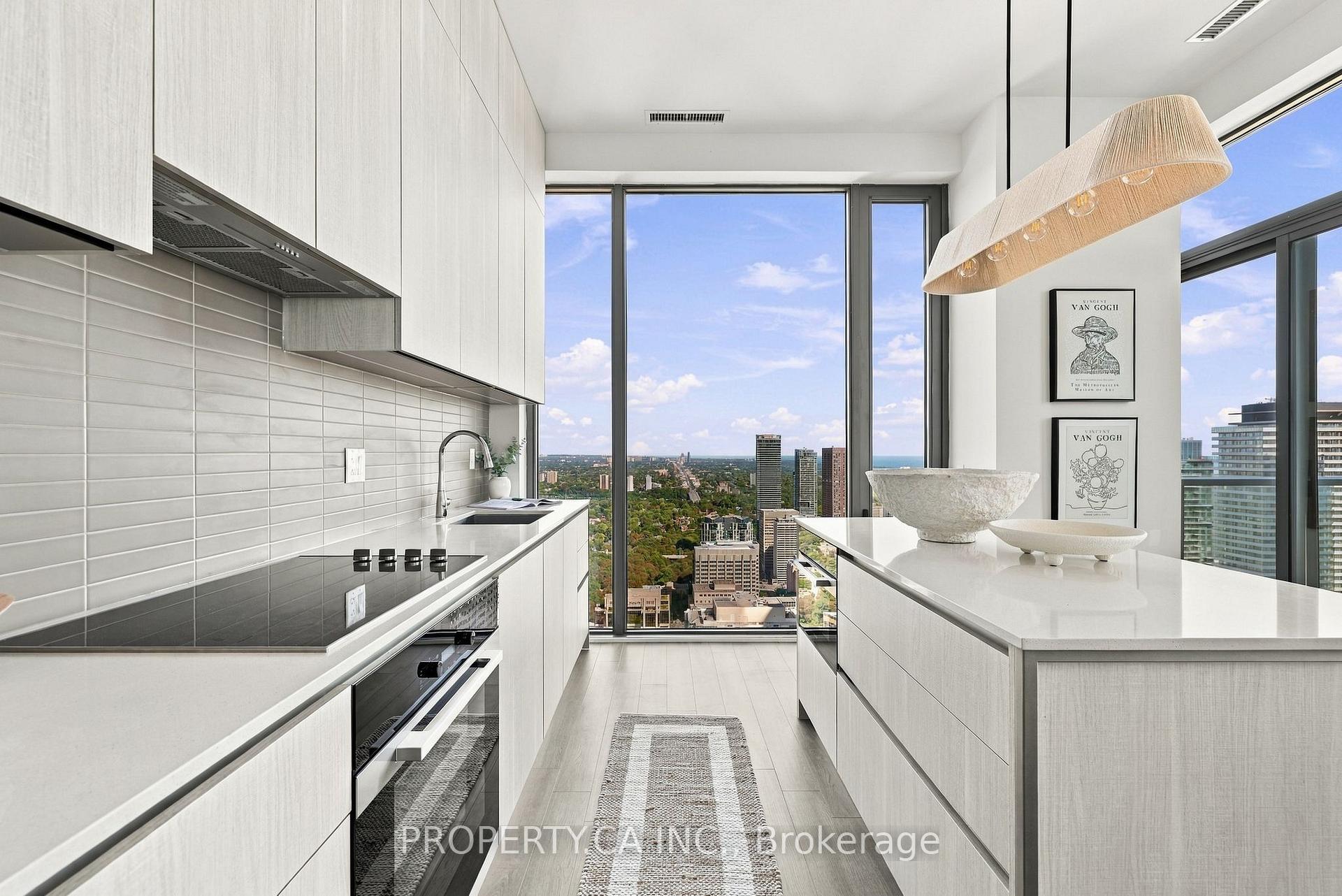 8 Cumberland Street 5104, Toronto Unit: 5104