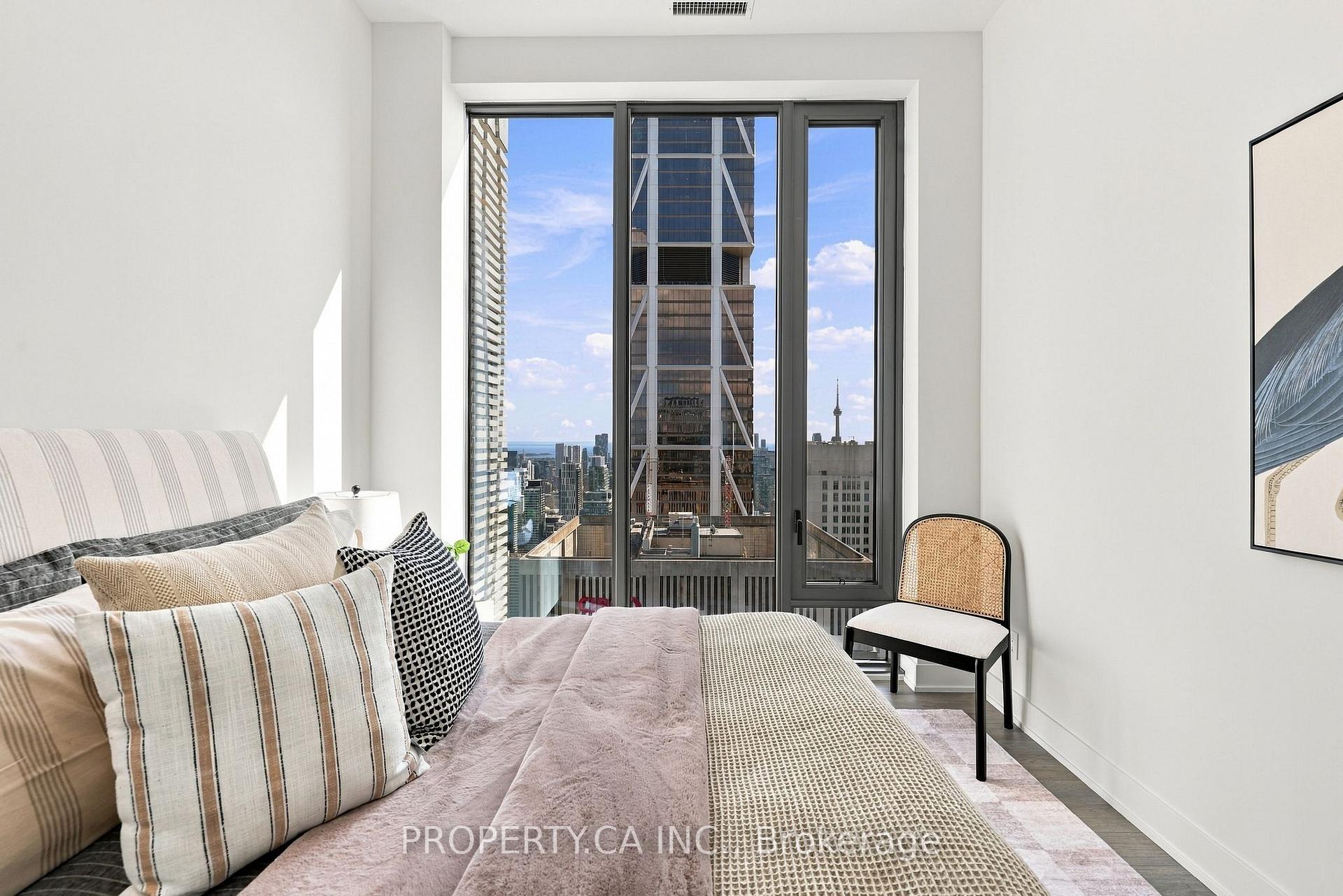 8 Cumberland Street 5104, Toronto Unit: 5104