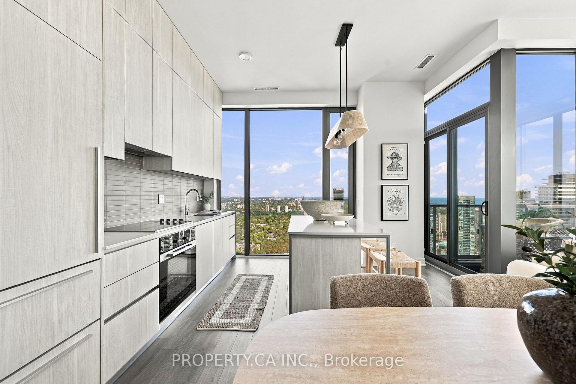 8 Cumberland Street 5104, Toronto Unit: 5104