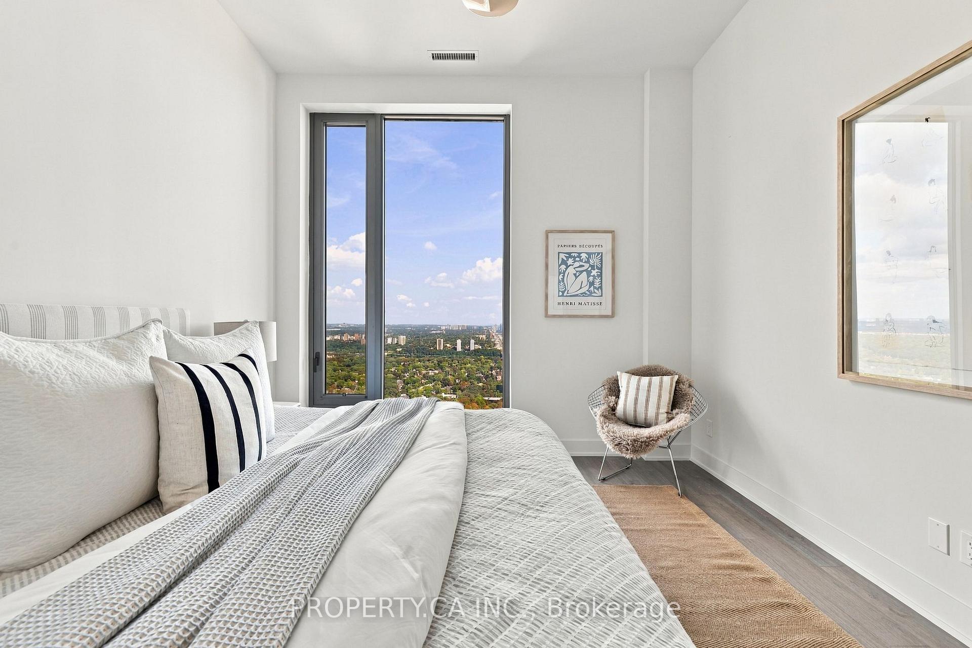 8 Cumberland Street 5104, Toronto Unit: 5104