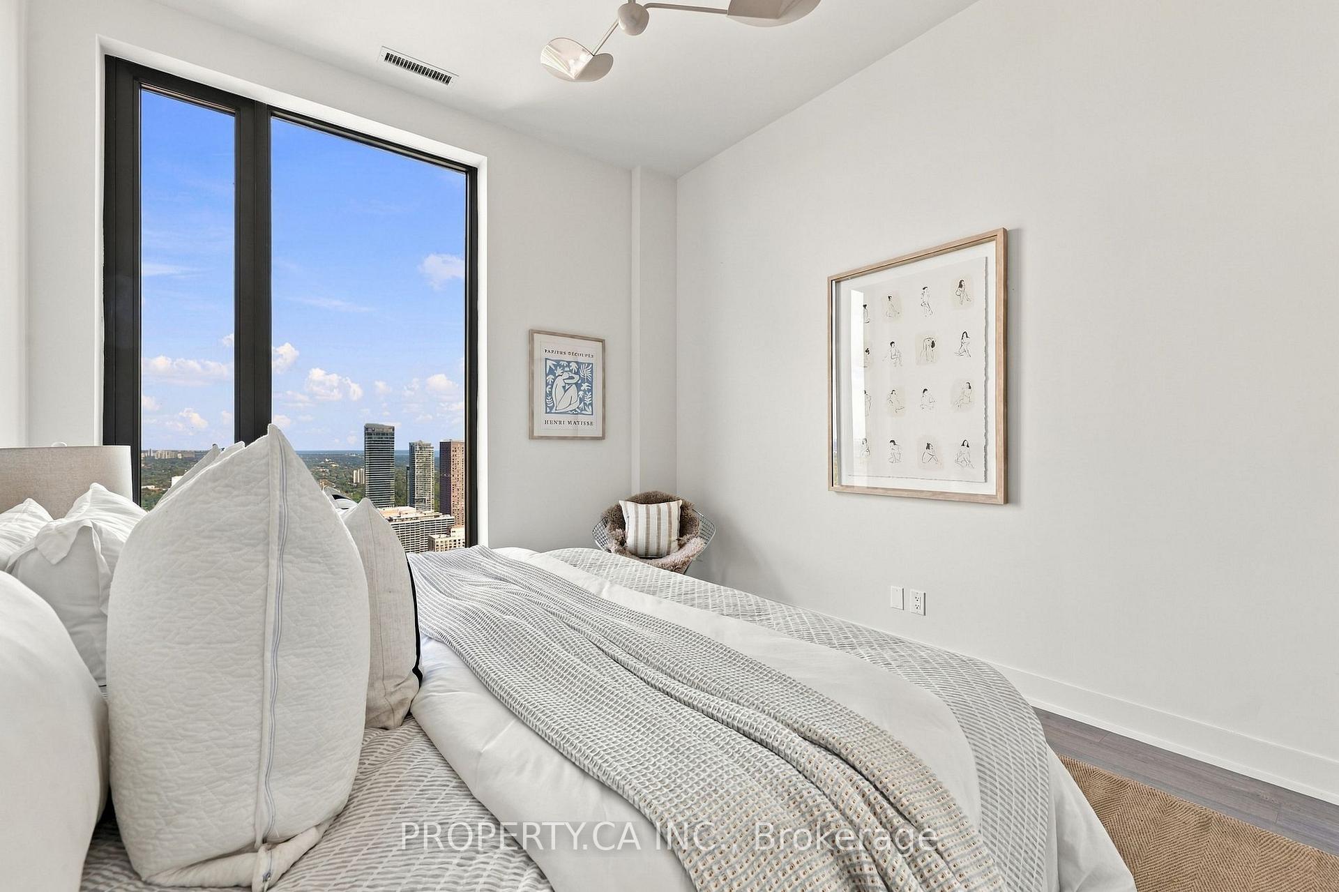 8 Cumberland Street 5104, Toronto Unit: 5104
