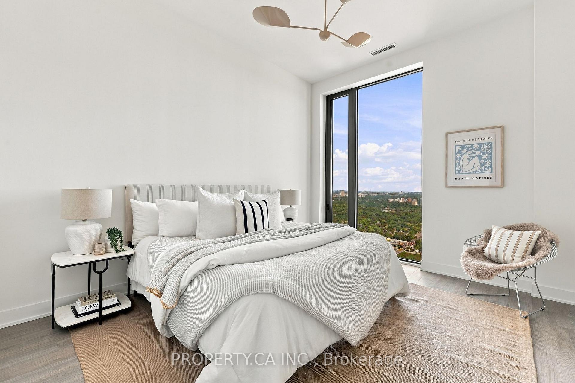 8 Cumberland Street 5104, Toronto Unit: 5104