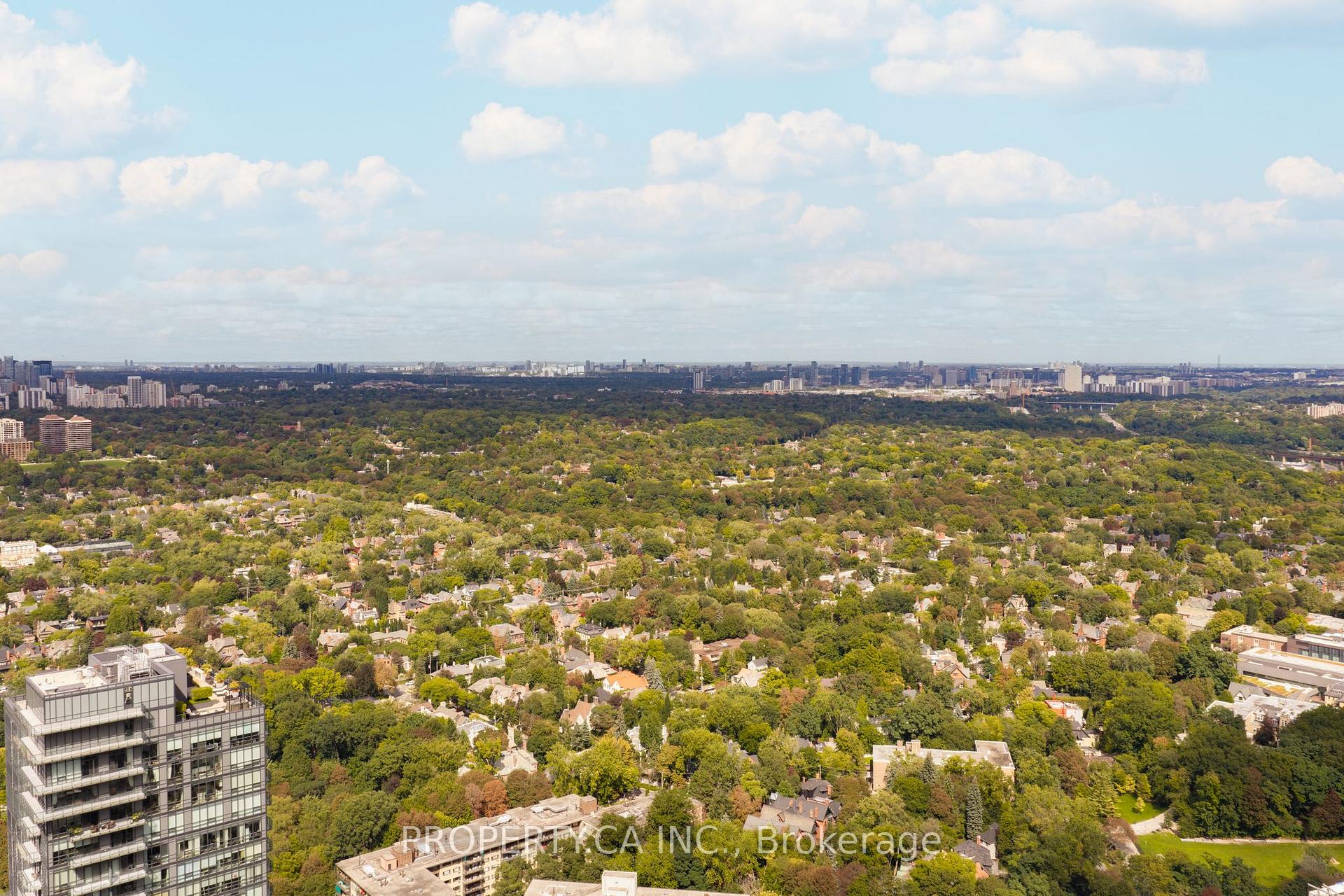 8 Cumberland Street 5104, Toronto Unit: 5104
