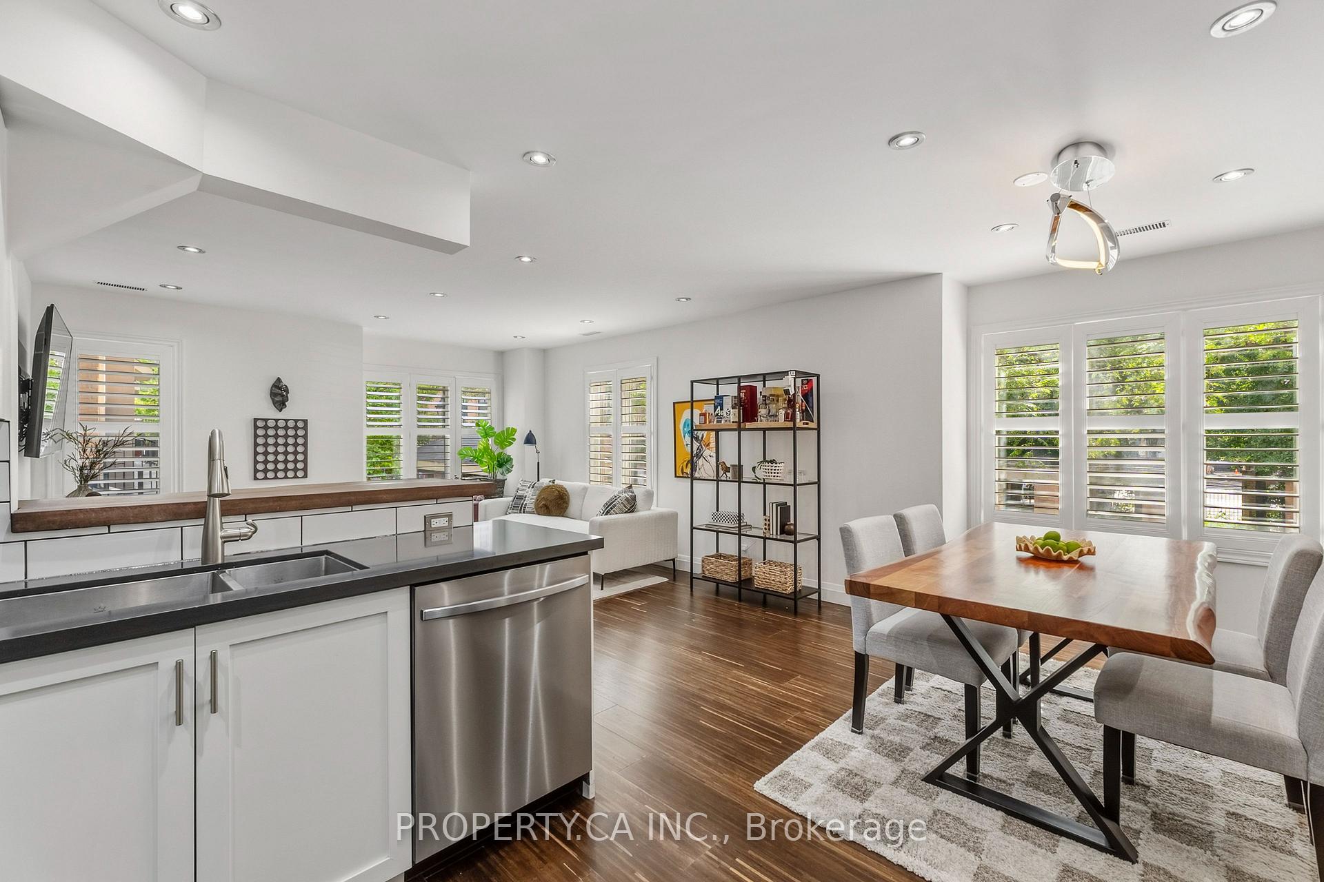 208 Niagara Street Th2, Toronto Unit: Th2