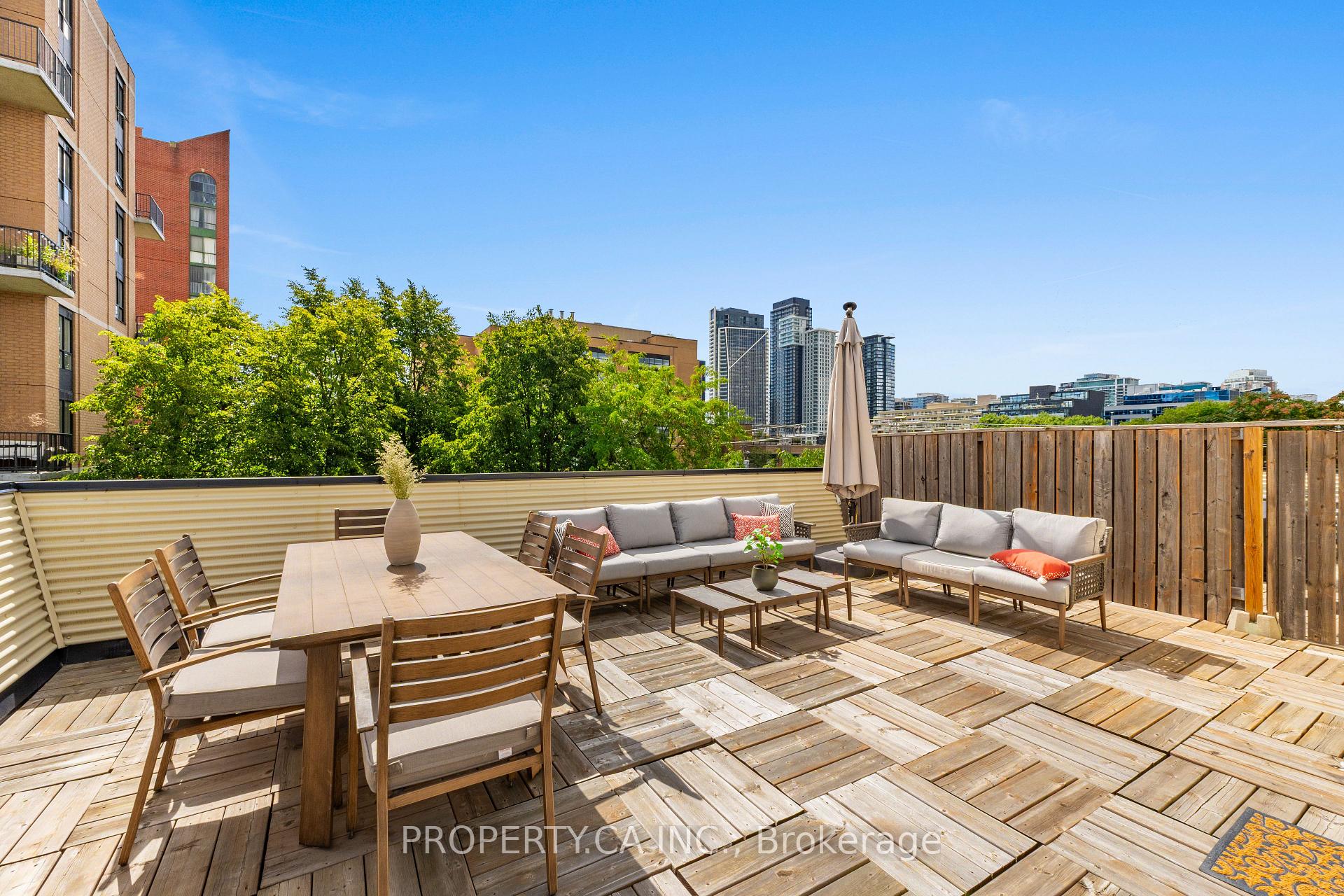 208 Niagara Street Th2, Toronto Unit: Th2