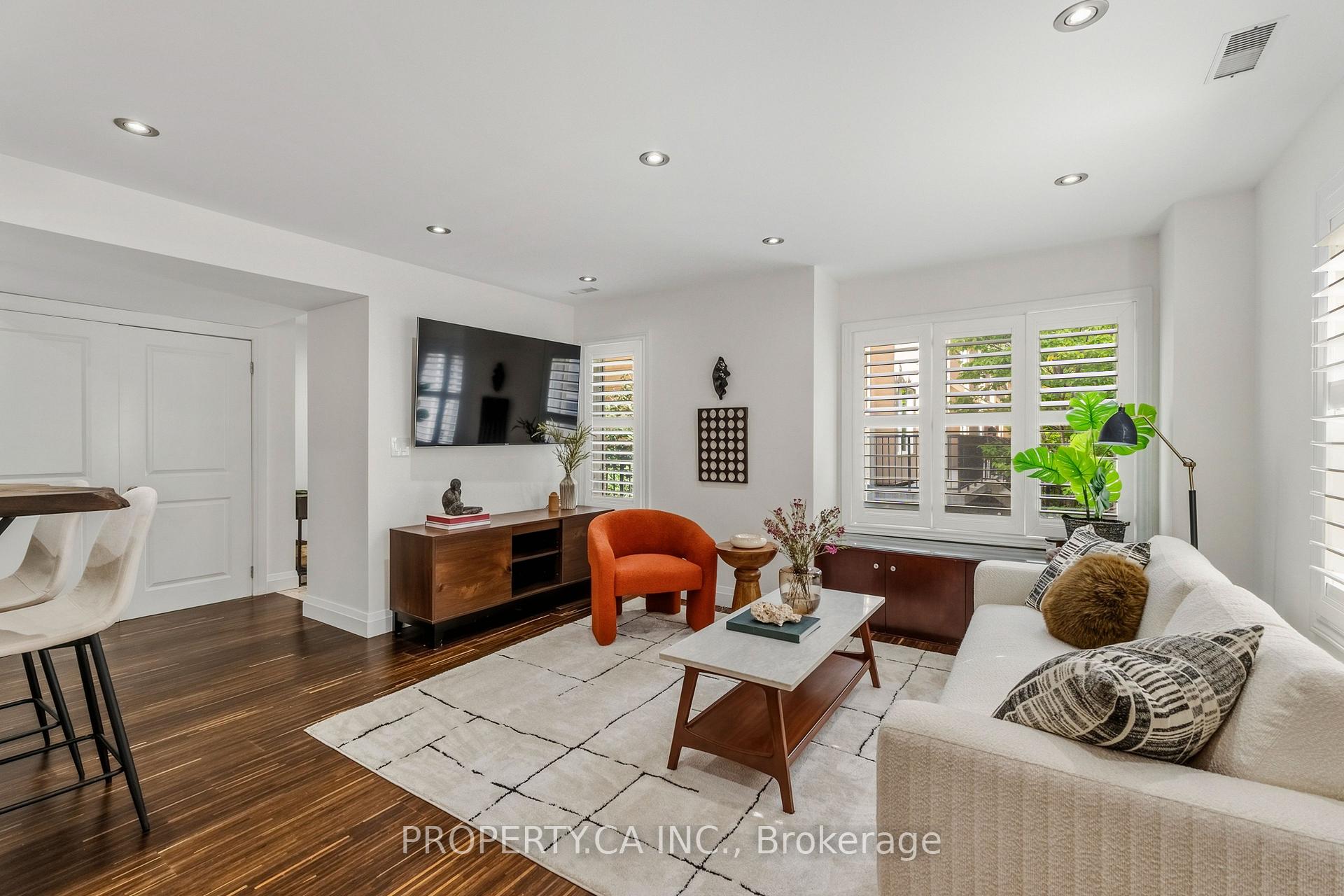 208 Niagara Street Th2, Toronto Unit: Th2