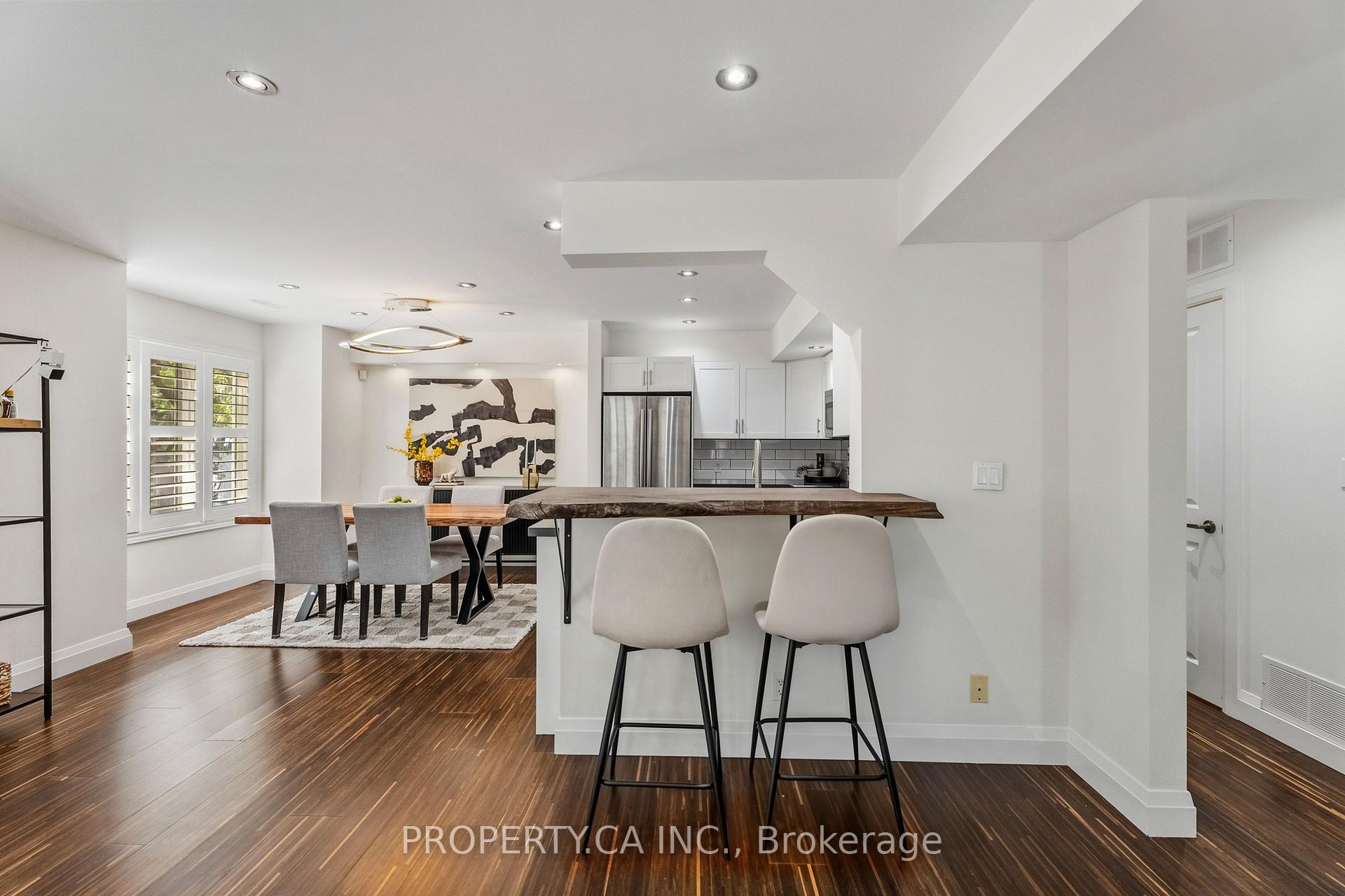 208 Niagara Street Th2, Toronto Unit: Th2