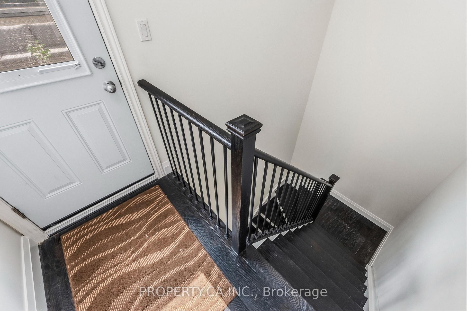 208 Niagara Street Th2, Toronto Unit: Th2