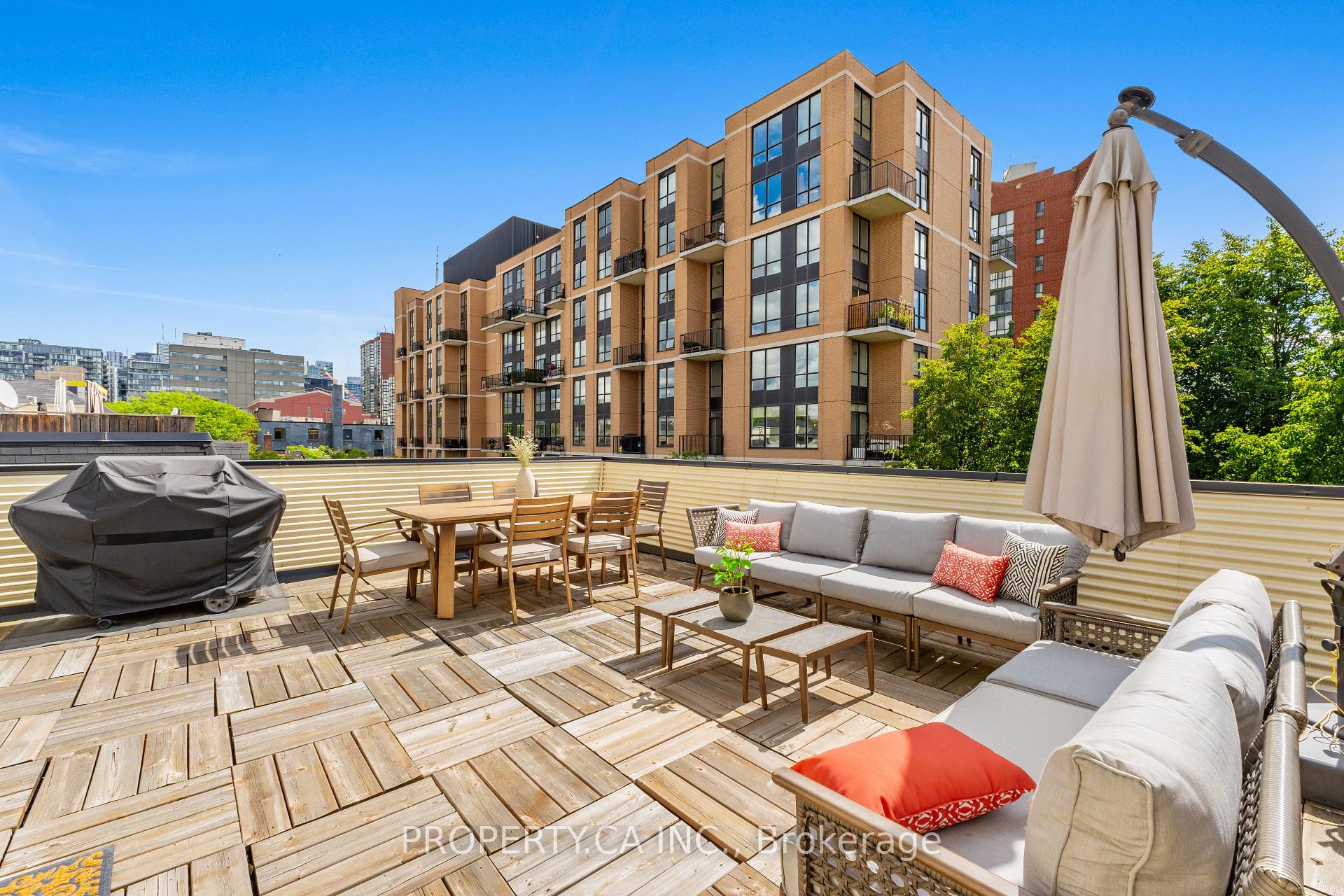 208 Niagara Street Th2, Toronto Unit: Th2