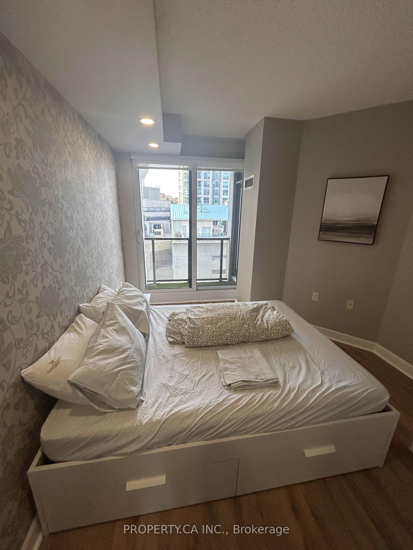 85 Bloor Street E 1503, Toronto Unit: 1503