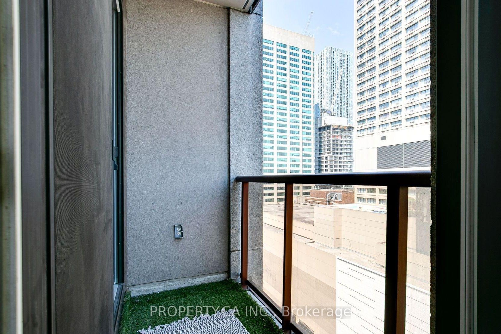 85 Bloor Street E 1503, Toronto Unit: 1503
