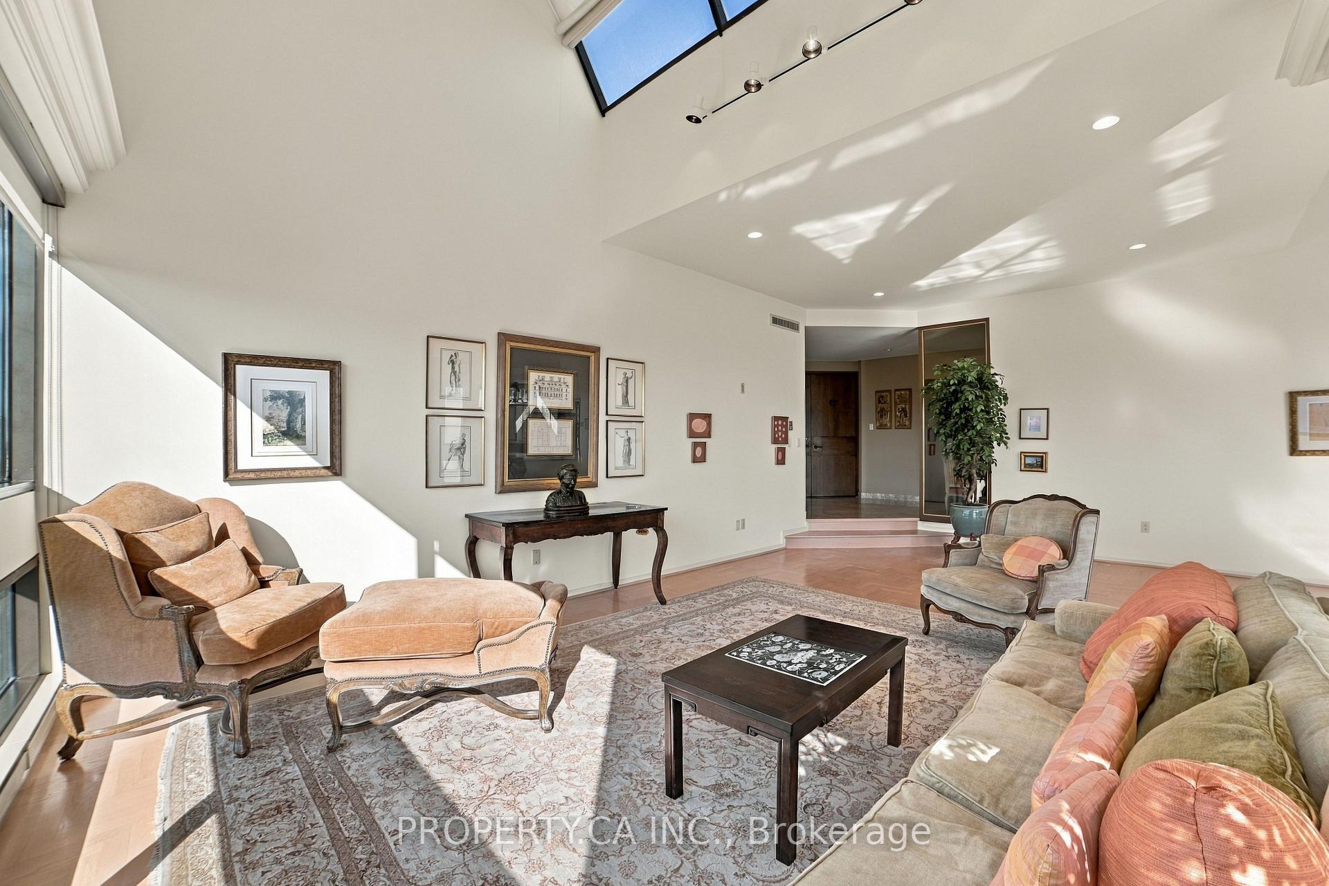 150 Heath Street 1402, Toronto Unit: 1402