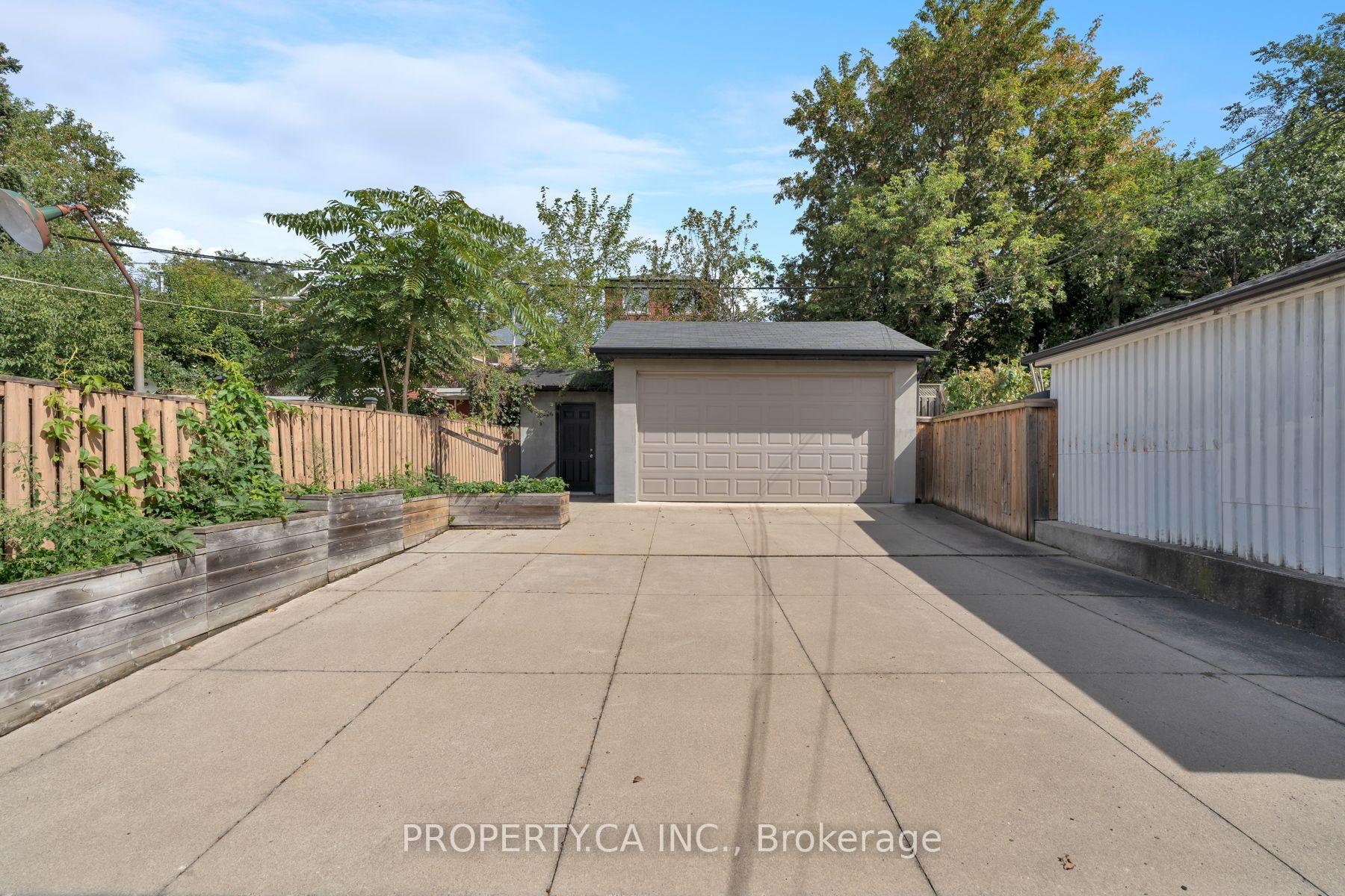 573 Northcliffe Boulevard, Toronto