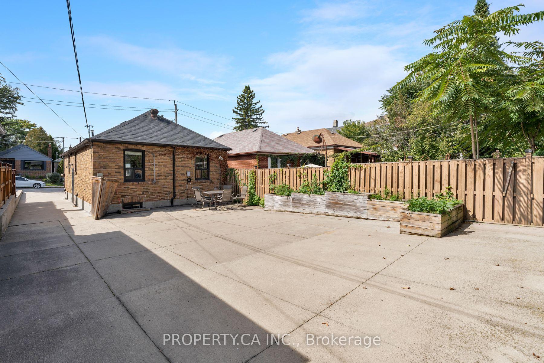 573 Northcliffe Boulevard, Toronto