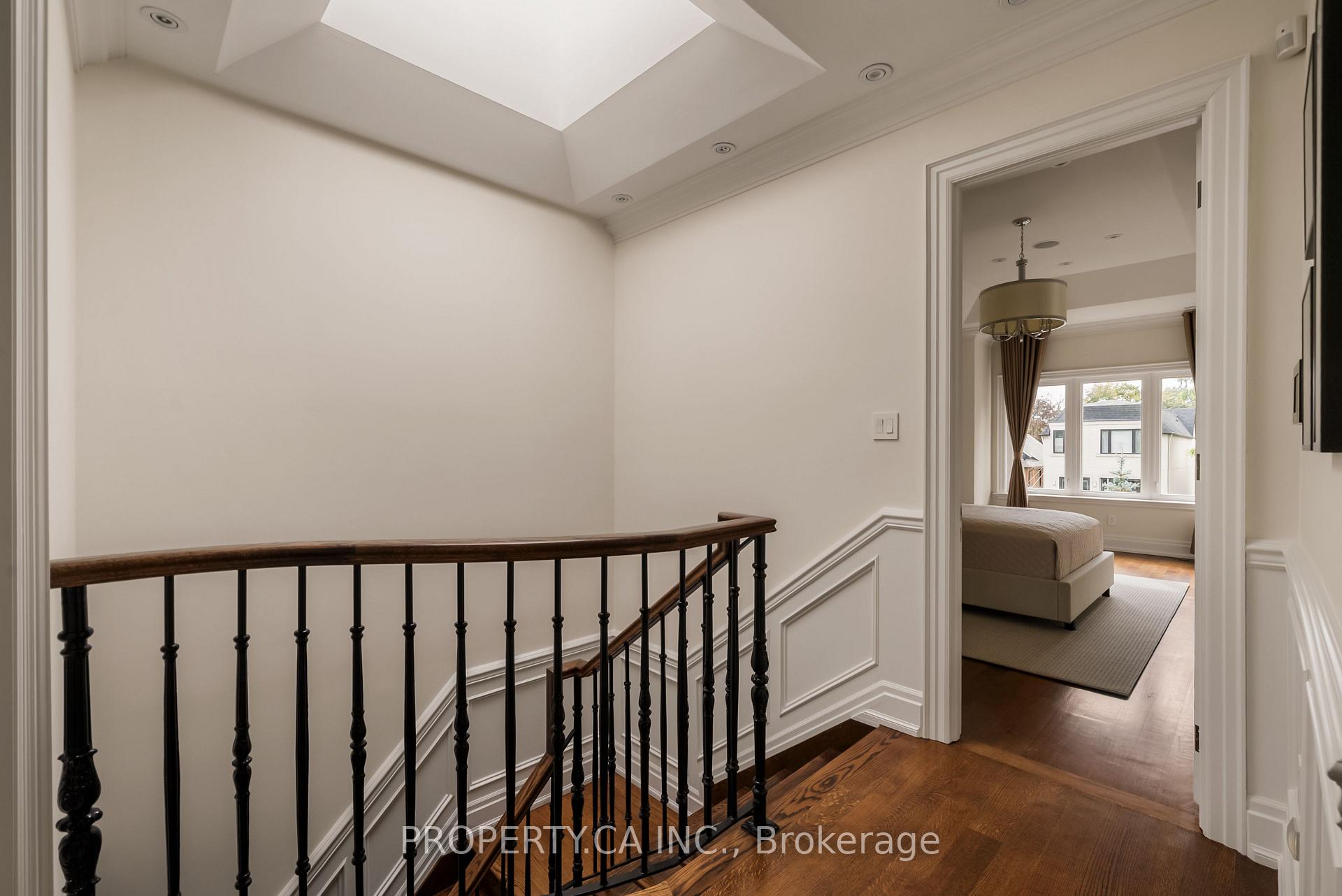 175 Snowdon Avenue, Toronto