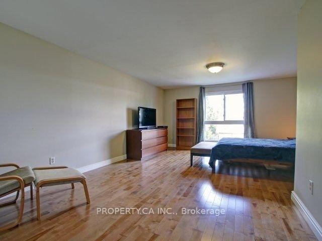 50 Wild Briarway, Toronto