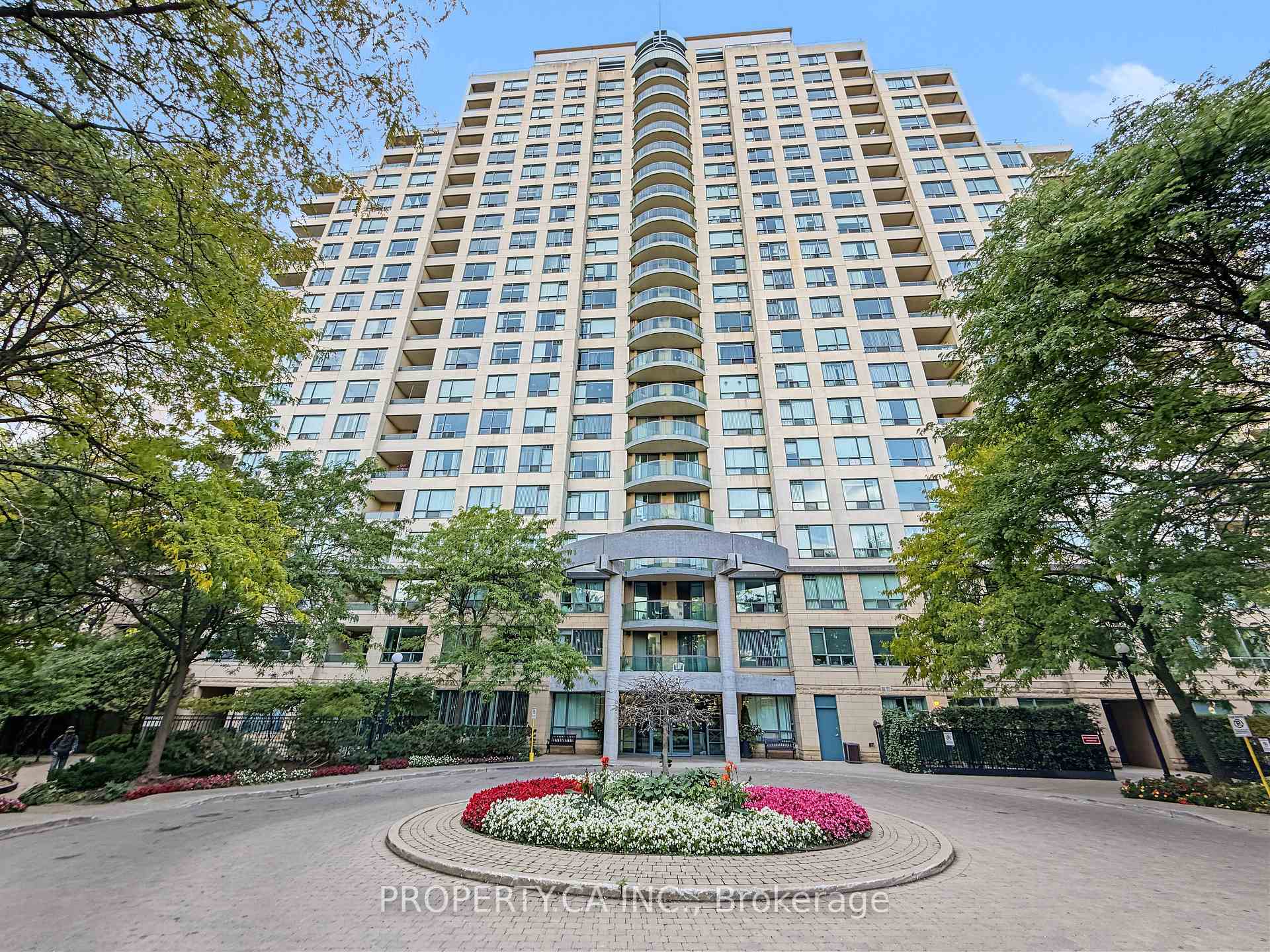 238 Doris Avenue 812, Toronto Unit: 812