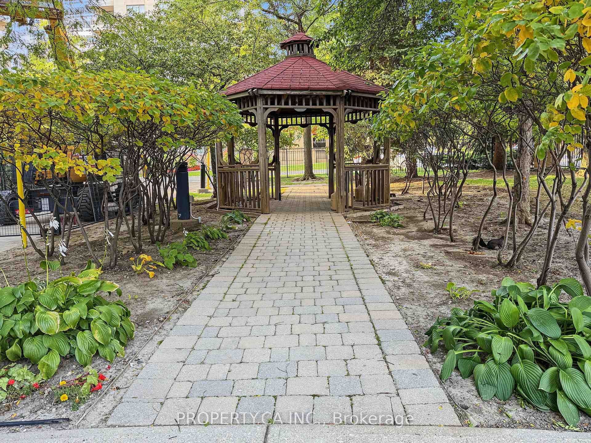 238 Doris Avenue 812, Toronto Unit: 812