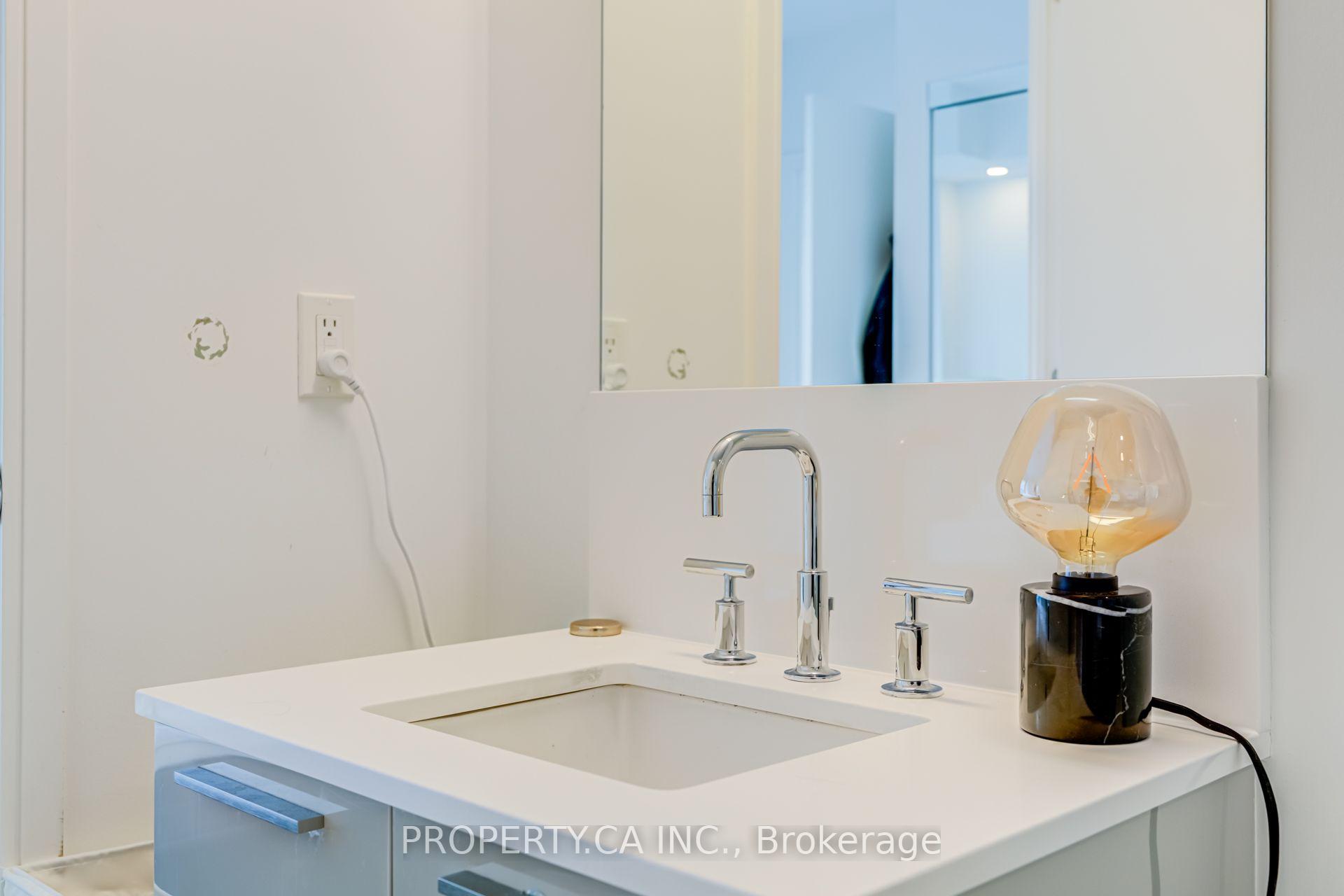 3 Gloucester Street 1709, Toronto Unit: 1709
