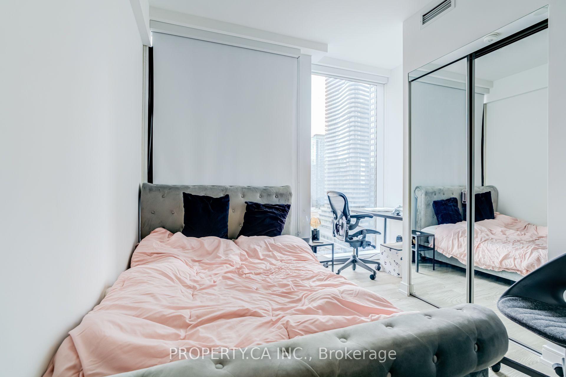 3 Gloucester Street 1709, Toronto Unit: 1709
