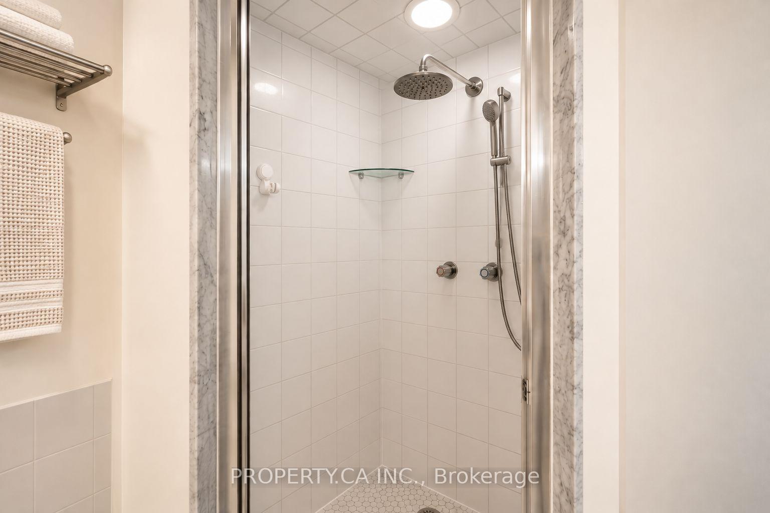 25 Maitland Street W 1001, Toronto Unit: 1001