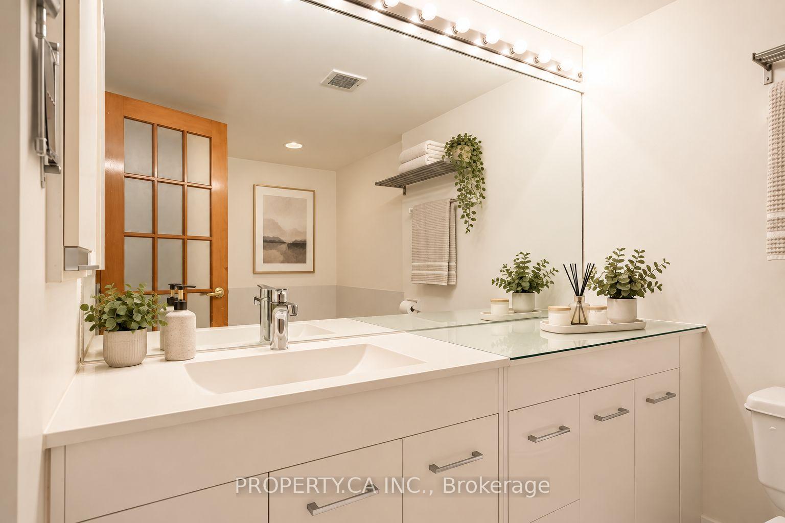 25 Maitland Street W 1001, Toronto Unit: 1001