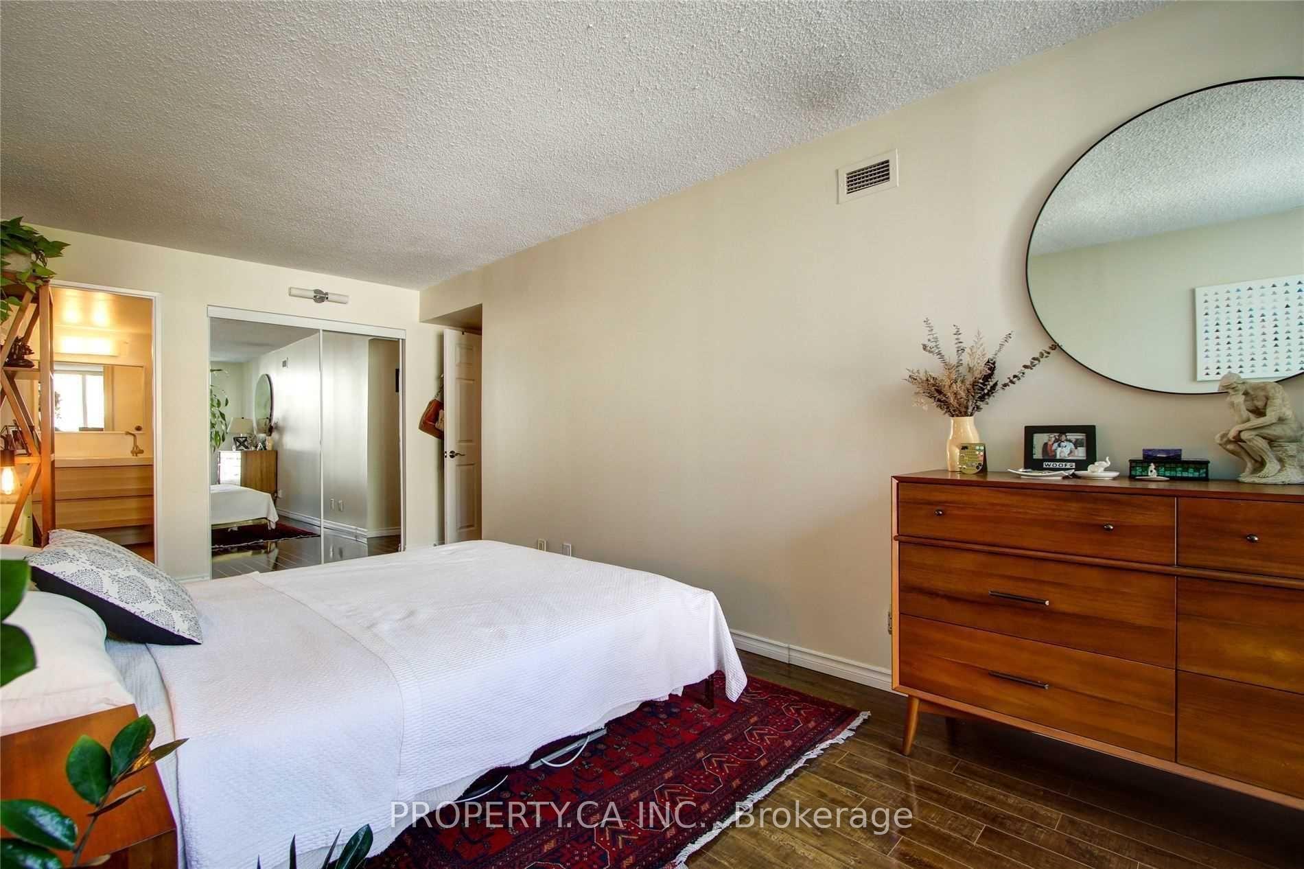 92 King Street E 606, Toronto Unit: 606