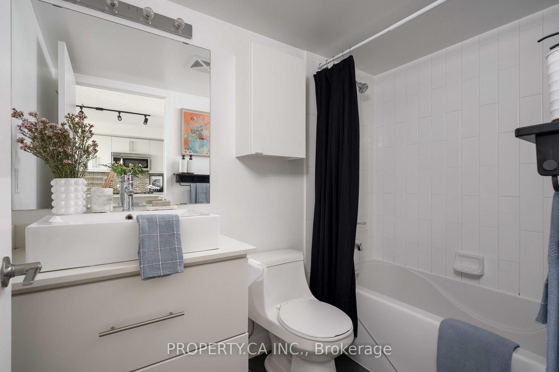 1171 Queen Street W 413, Toronto Unit: 413