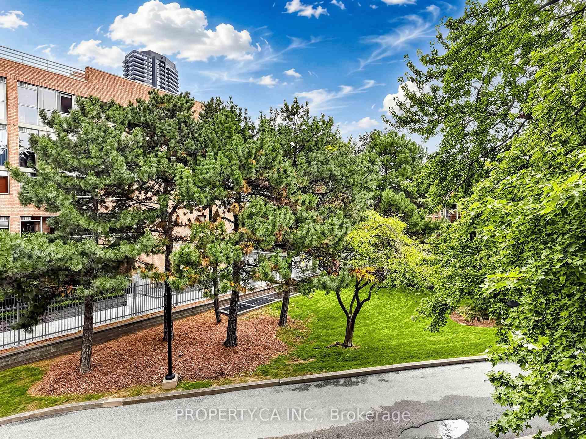 40 Homewood Avenue 316, Toronto Unit: 316
