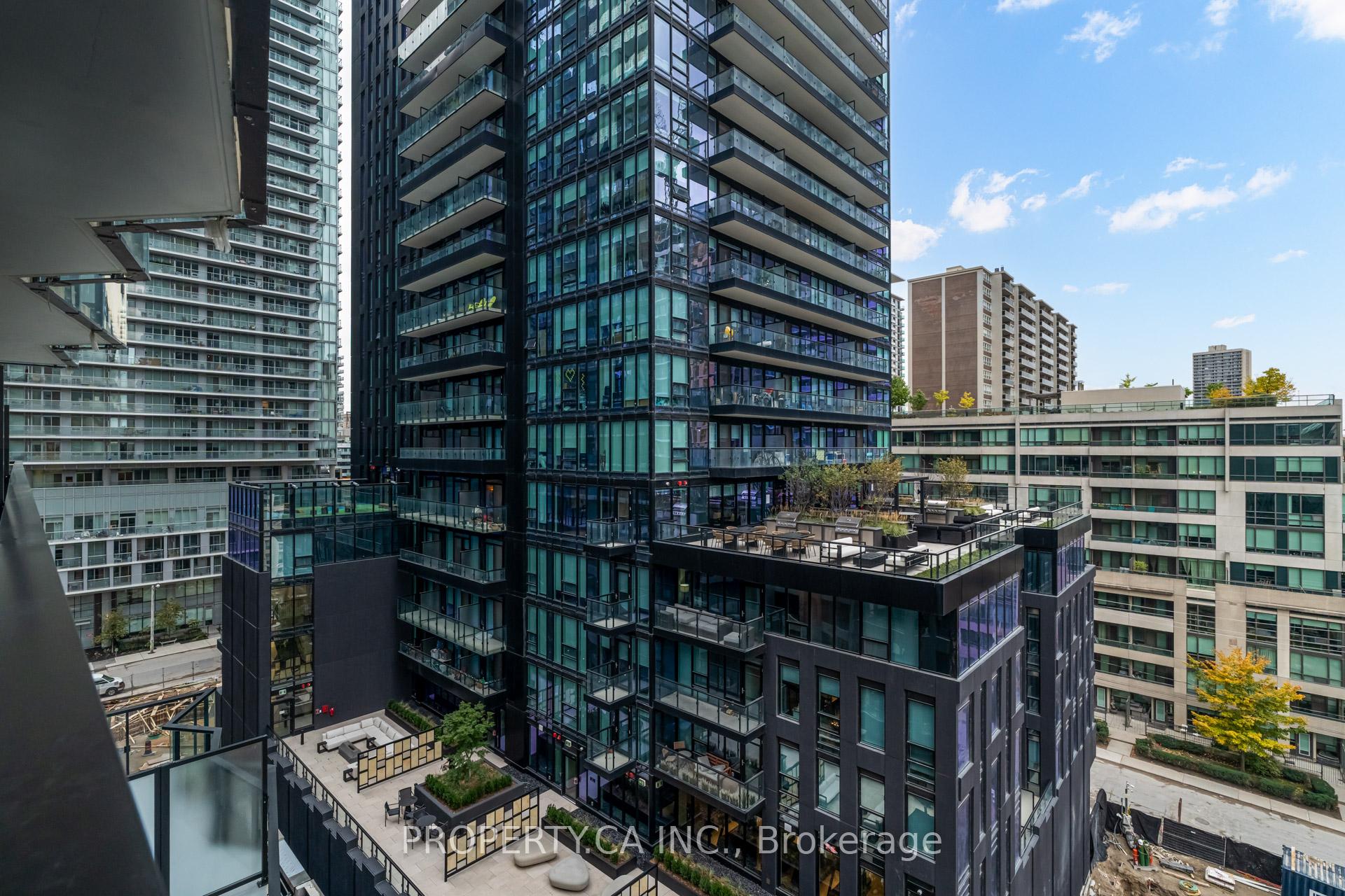 120 Broadway Avenue N714, Toronto Unit: N714