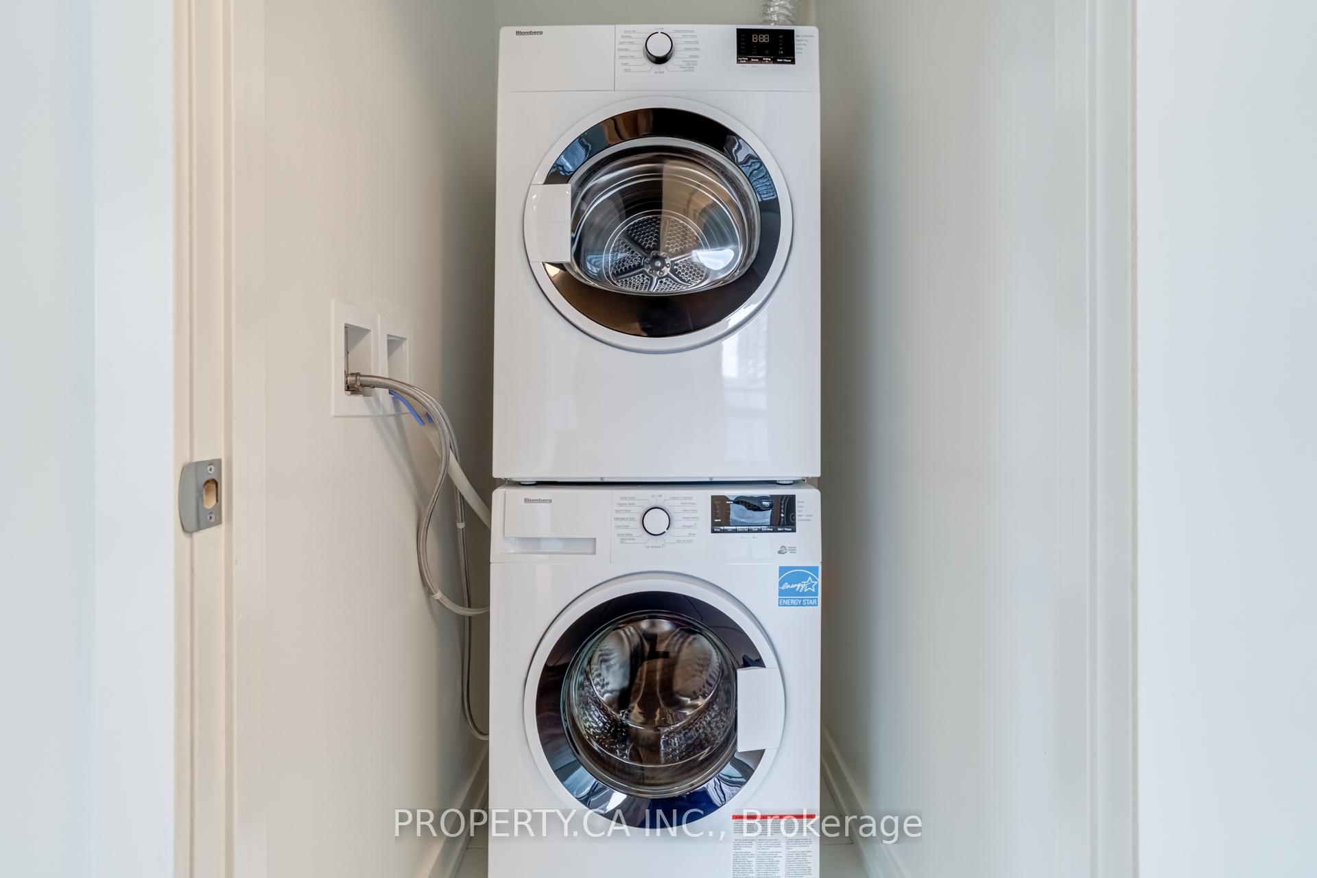 120 Broadway Avenue N714, Toronto Unit: N714