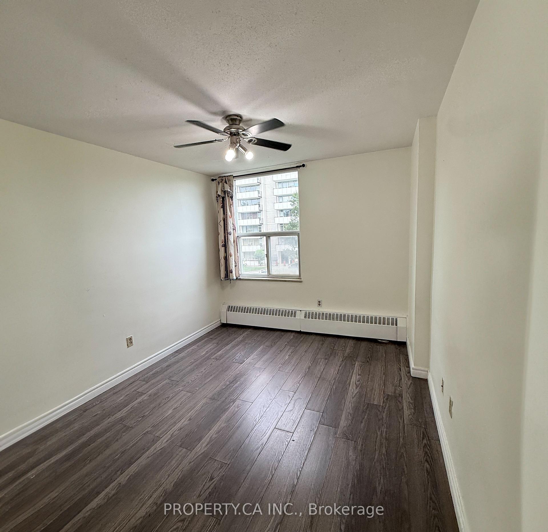 10 Parkway Forest Drive 411, Toronto Unit: 411