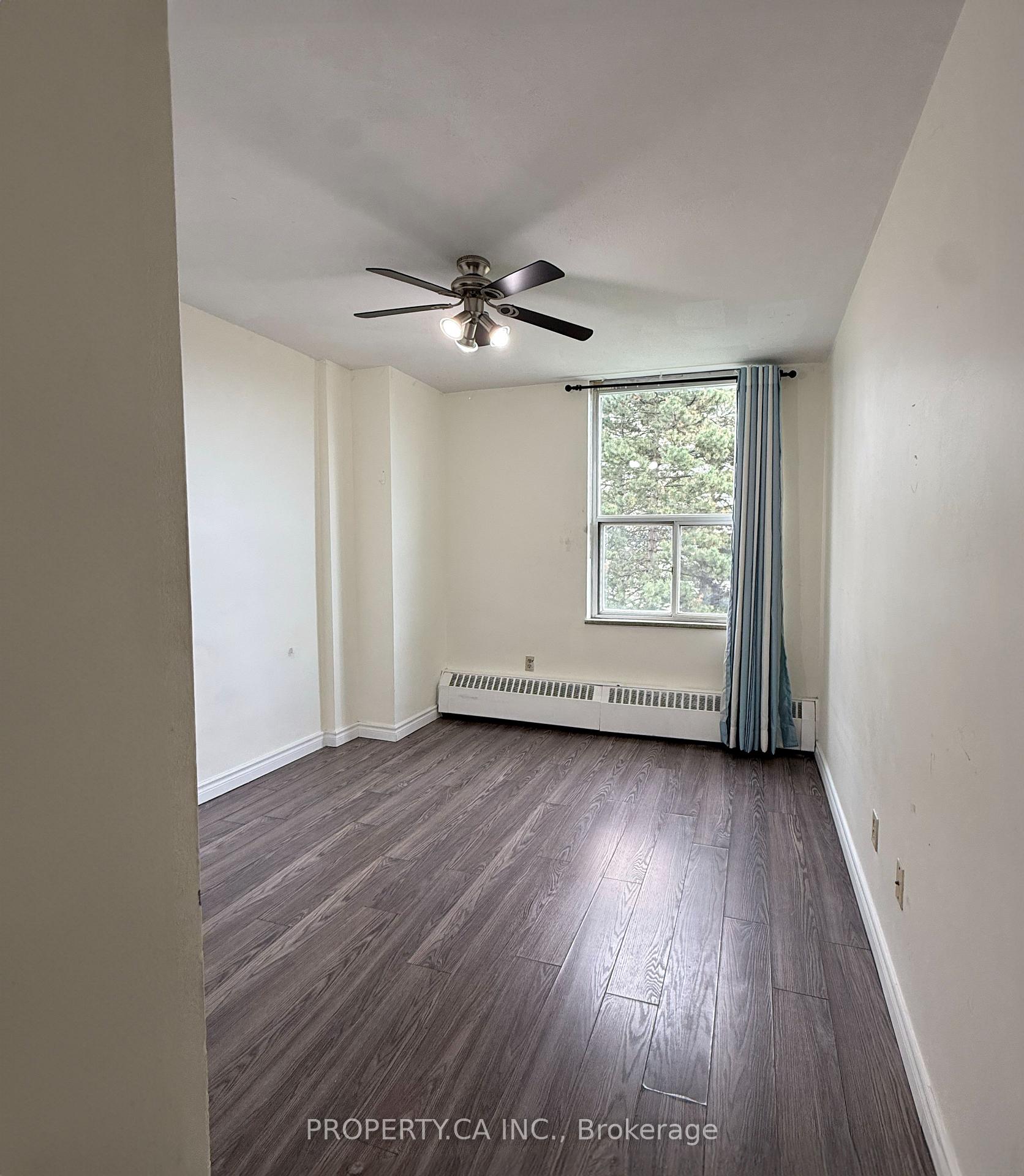 10 Parkway Forest Drive 411, Toronto Unit: 411