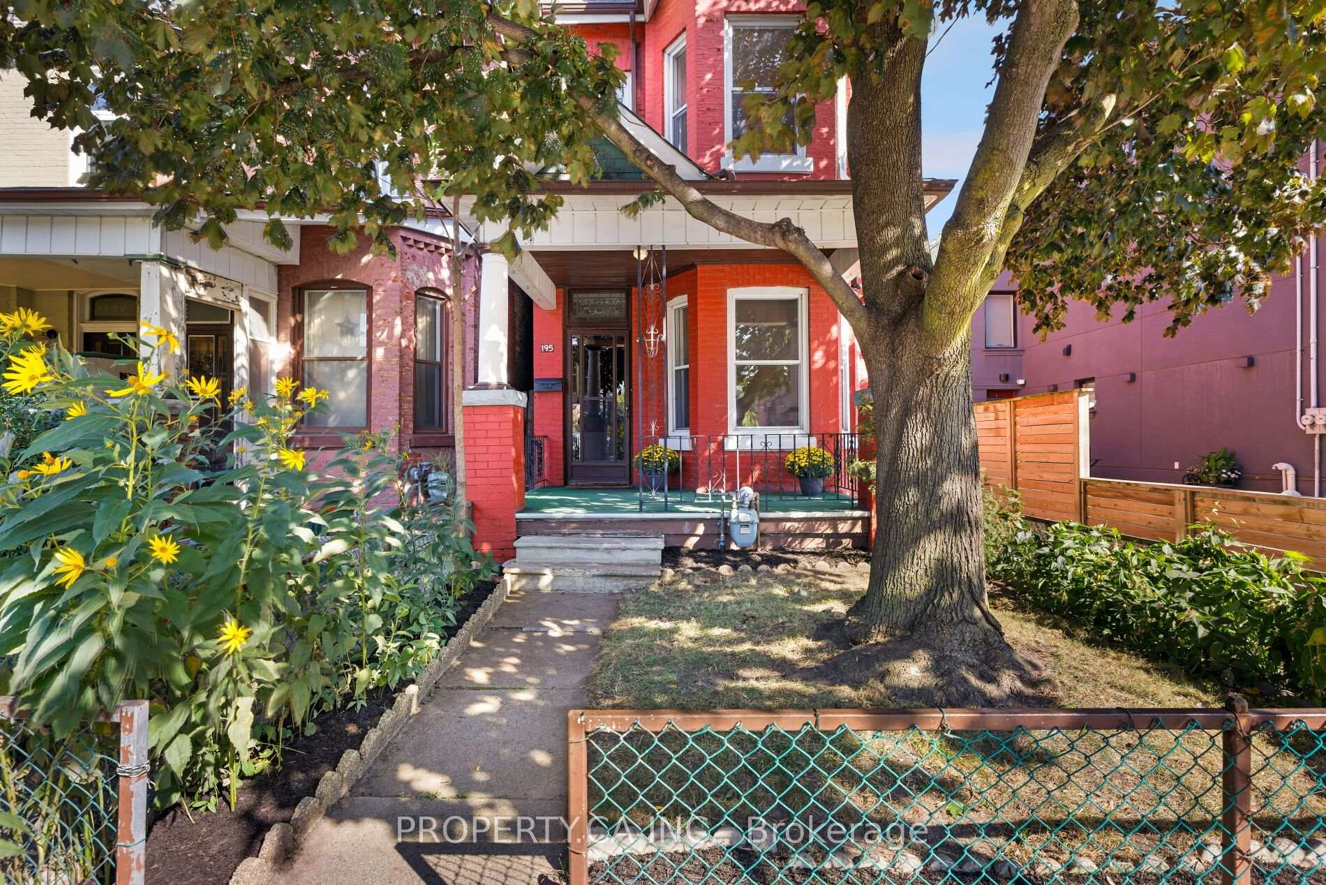 195 Shaw Street, Toronto