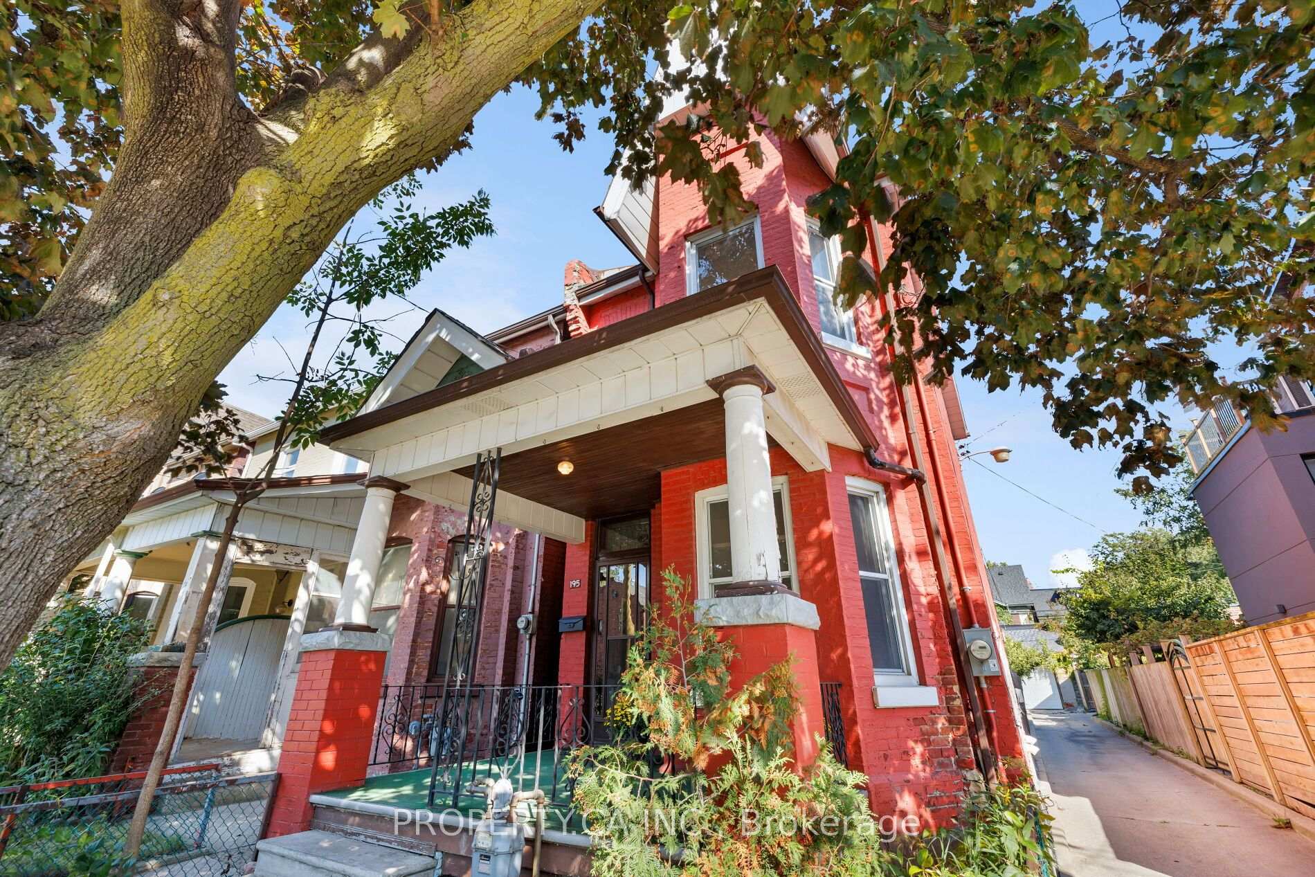195 Shaw Street, Toronto