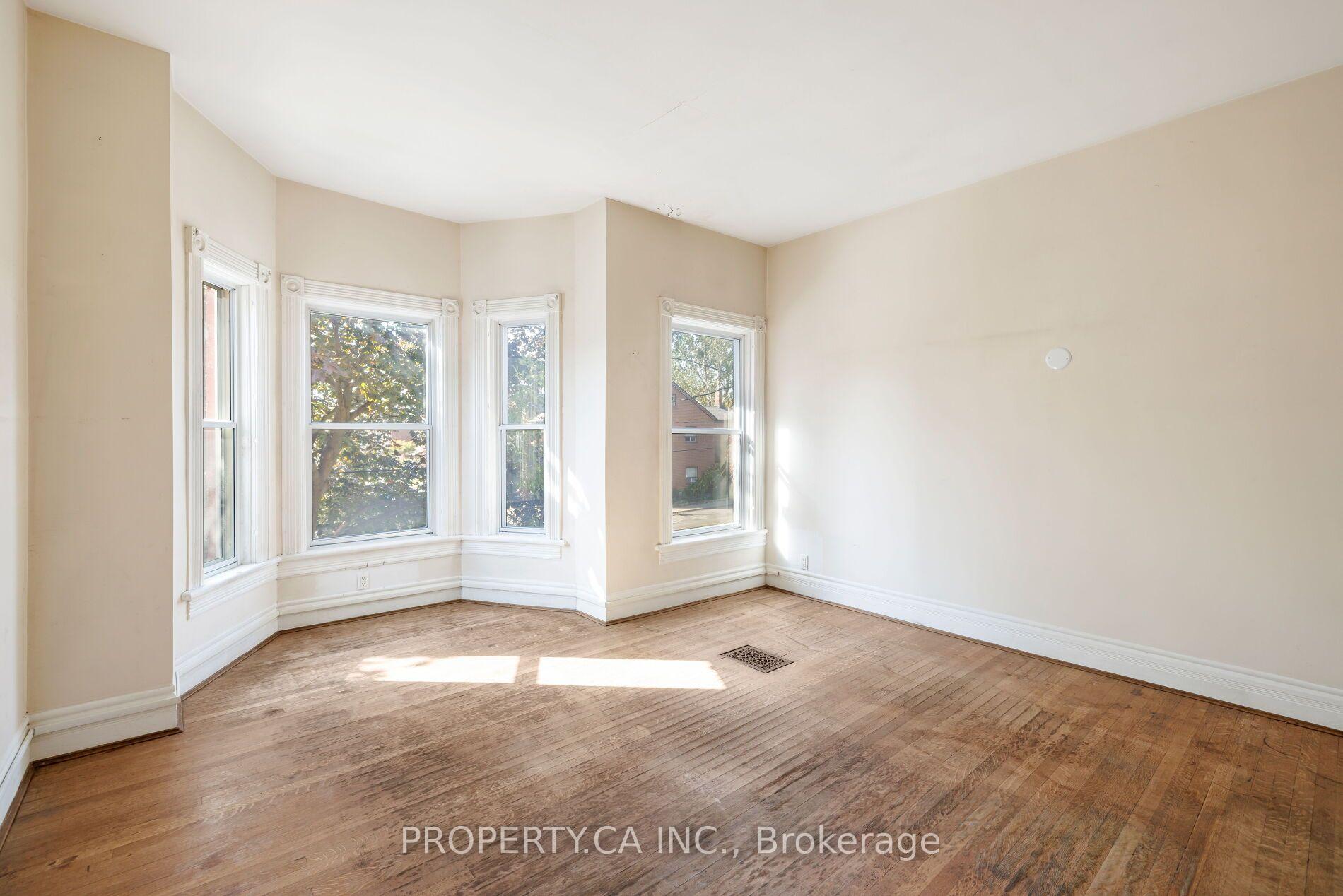 195 Shaw Street, Toronto