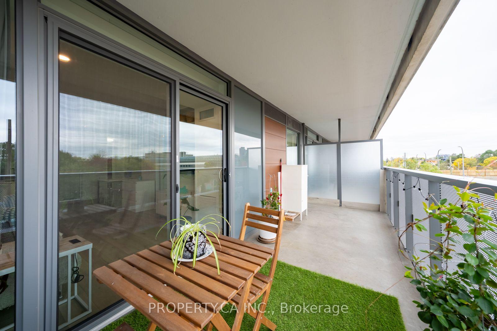 120 Varna Drive 412, Toronto Unit: 412