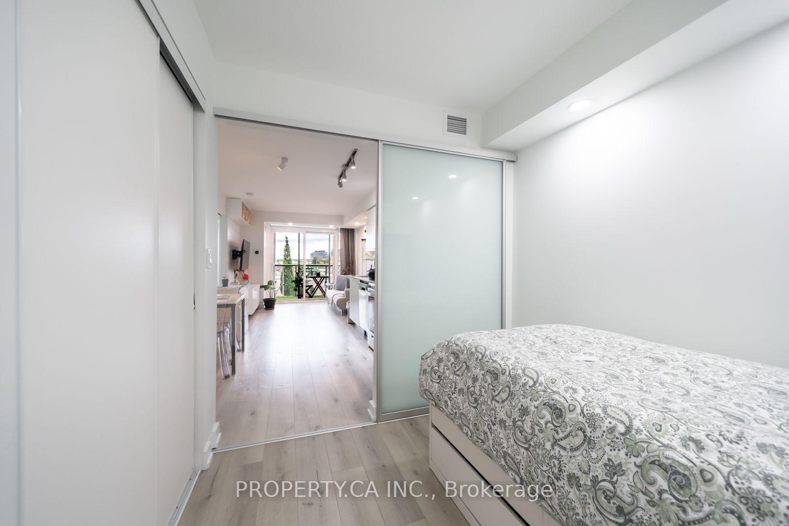 120 Varna Drive 412, Toronto Unit: 412