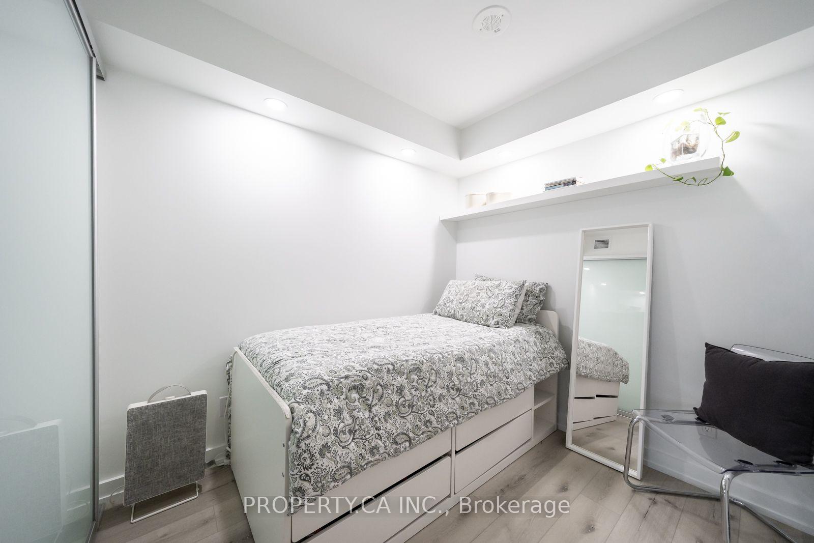 120 Varna Drive 412, Toronto Unit: 412