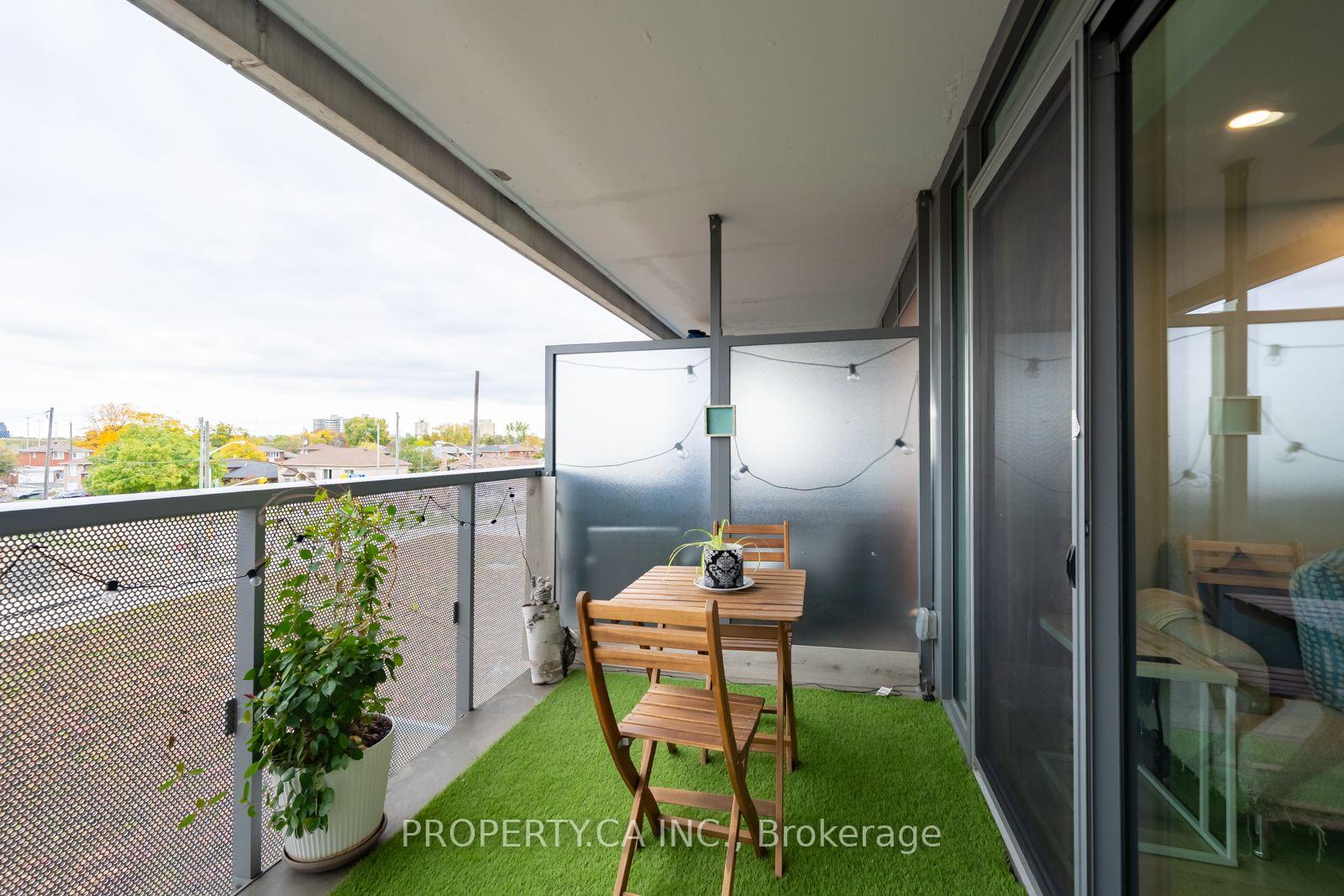 120 Varna Drive 412, Toronto Unit: 412