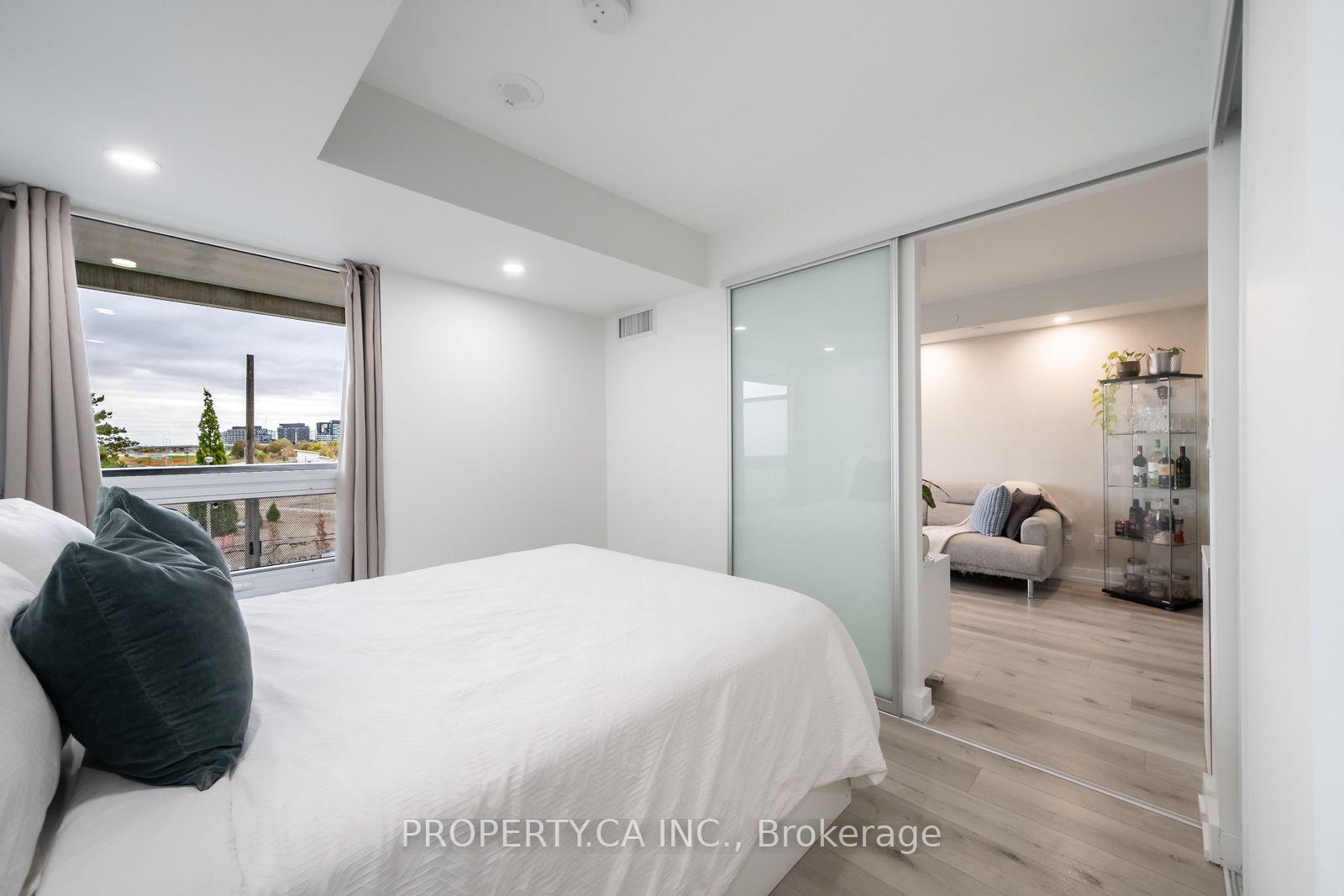 120 Varna Drive 412, Toronto Unit: 412